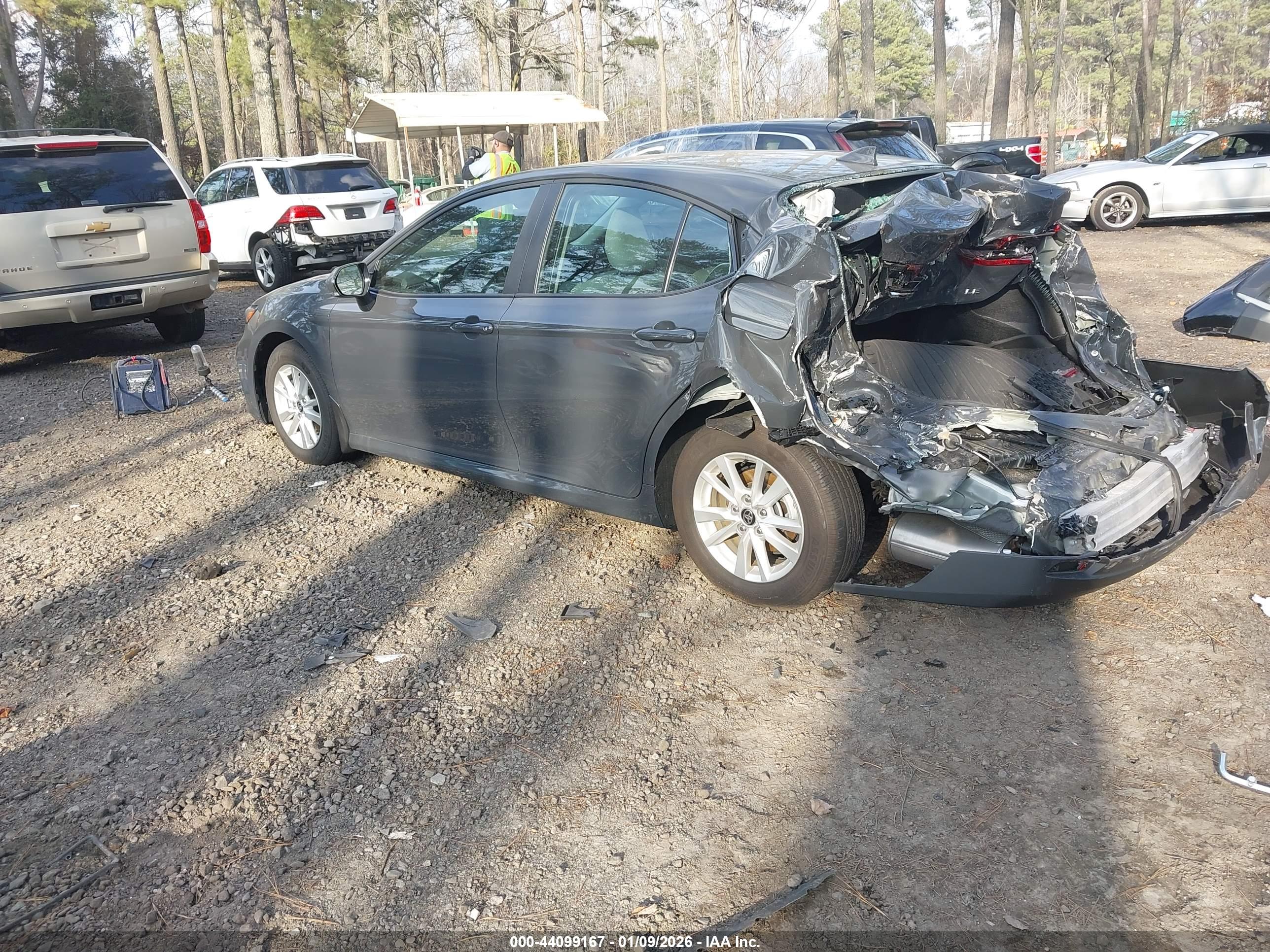 TOYOTA CAMRY image 3