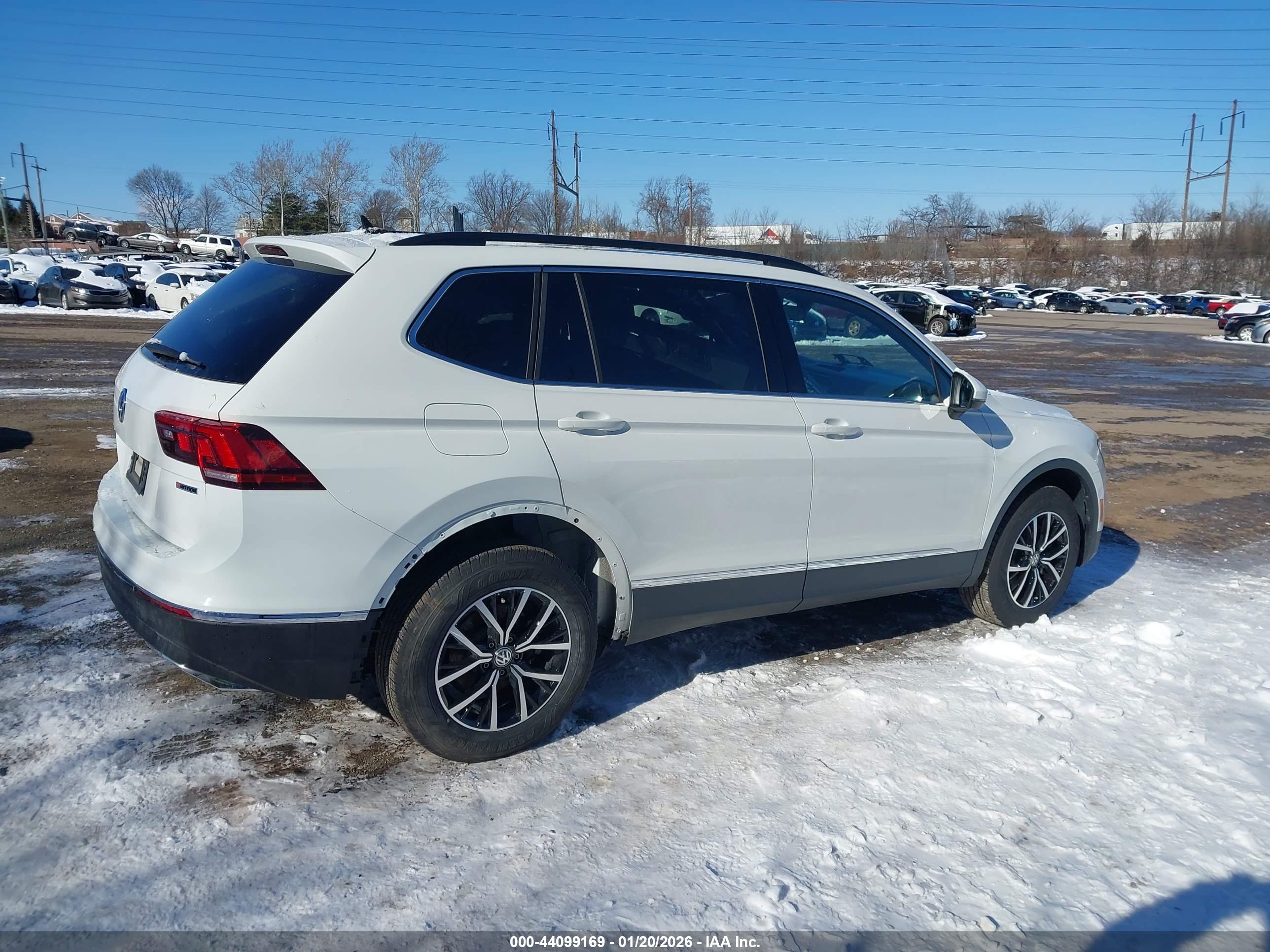 VOLKSWAGEN TIGUAN image 6
