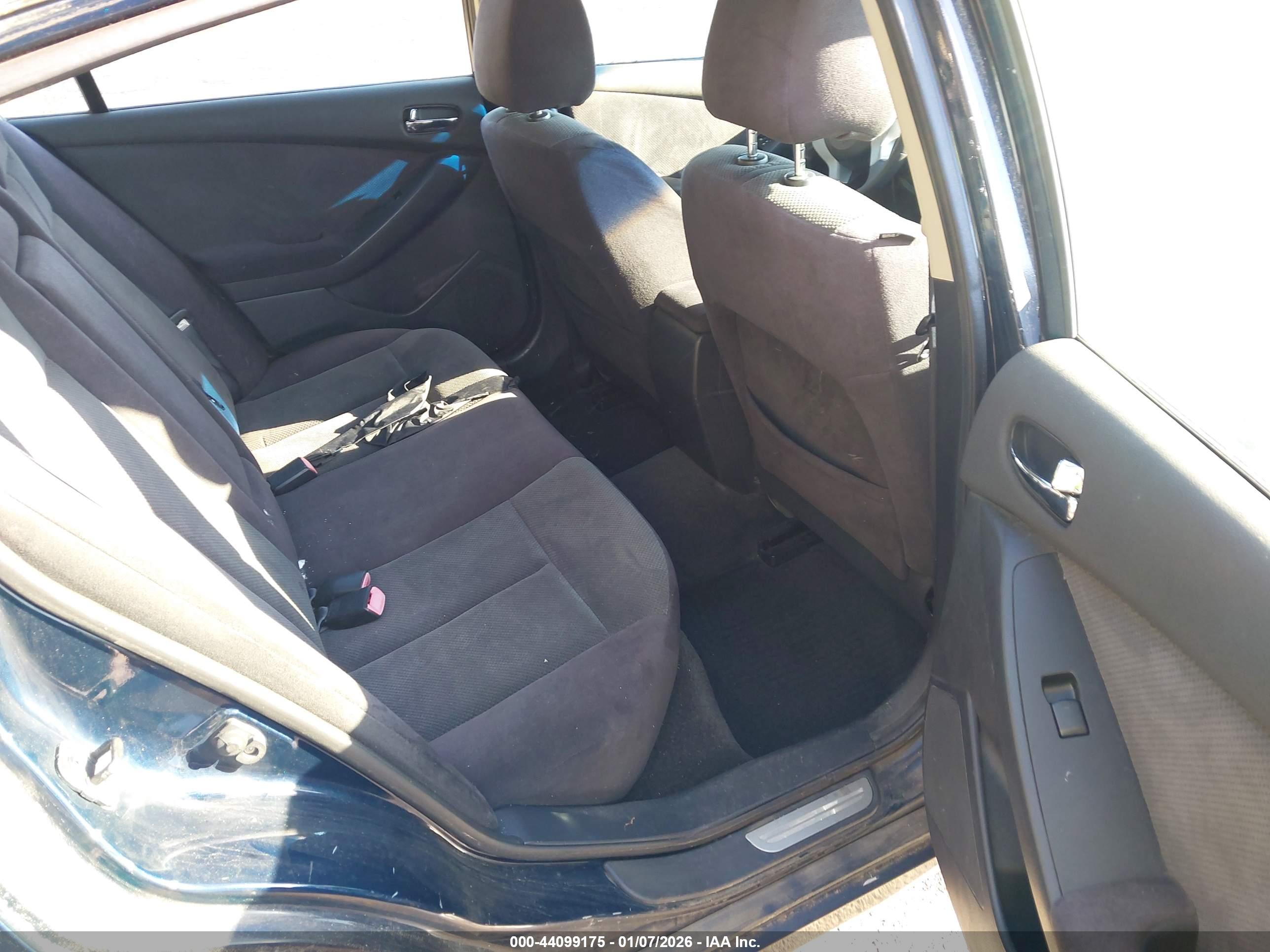 NISSAN ALTIMA image 8