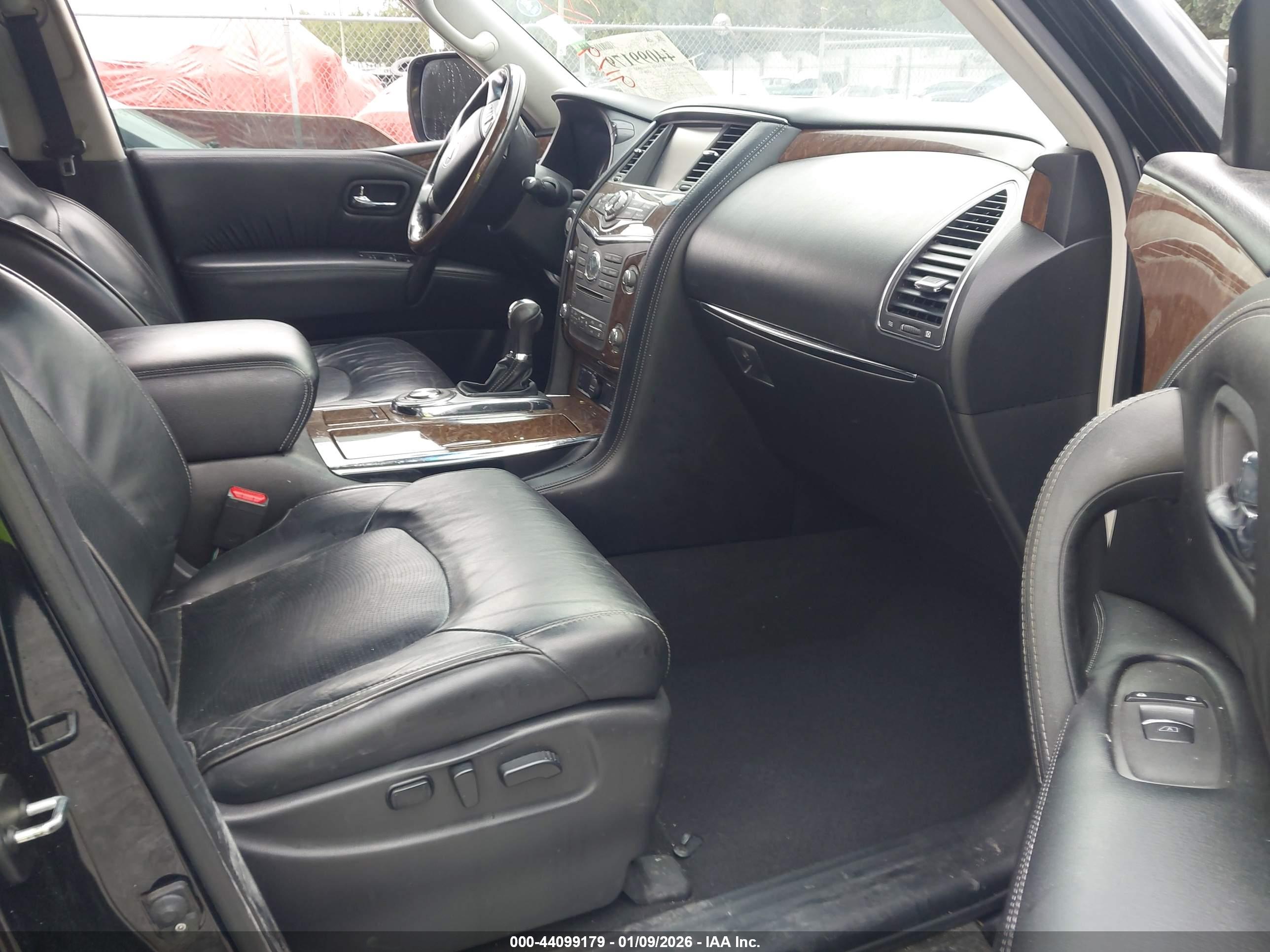 INFINITI QX80 image 5
