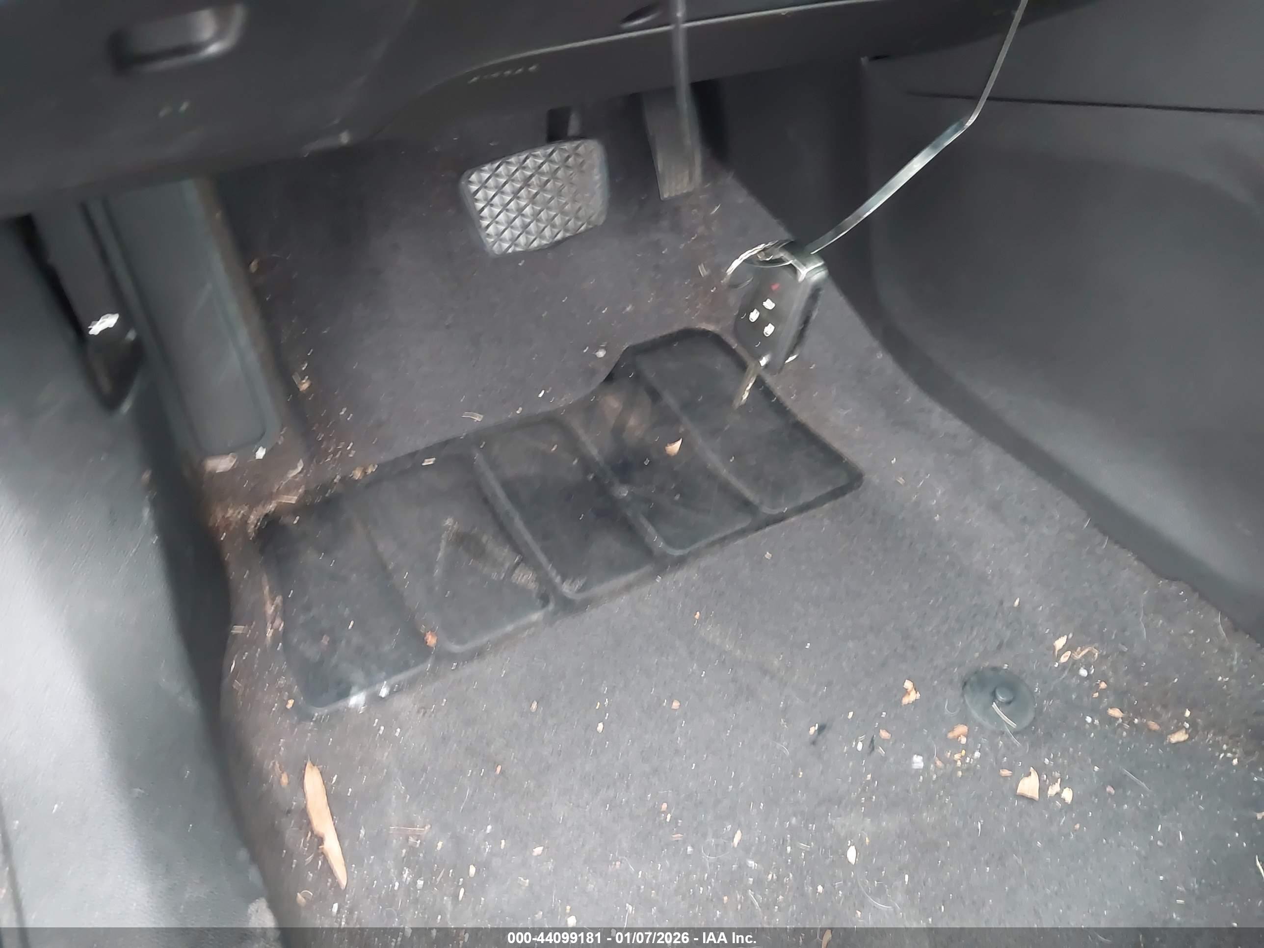 CHEVROLET CRUZE image 11