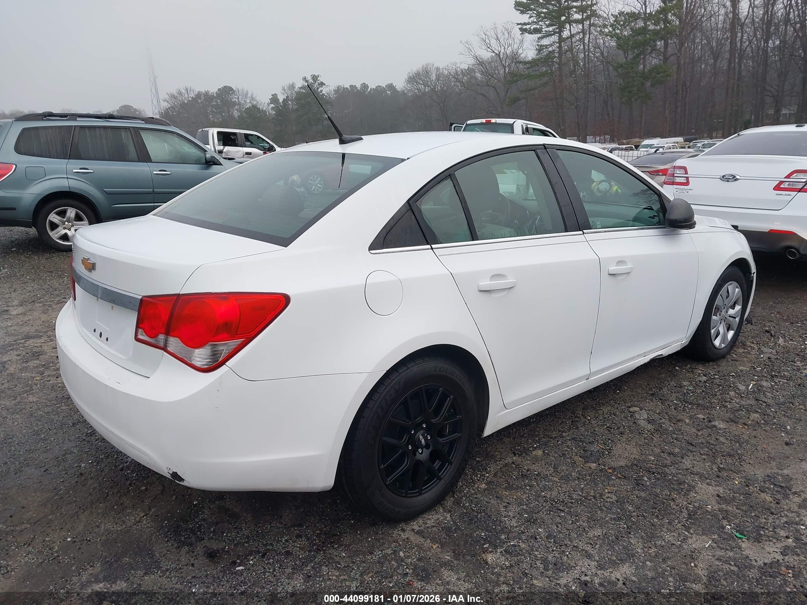 CHEVROLET CRUZE image 4