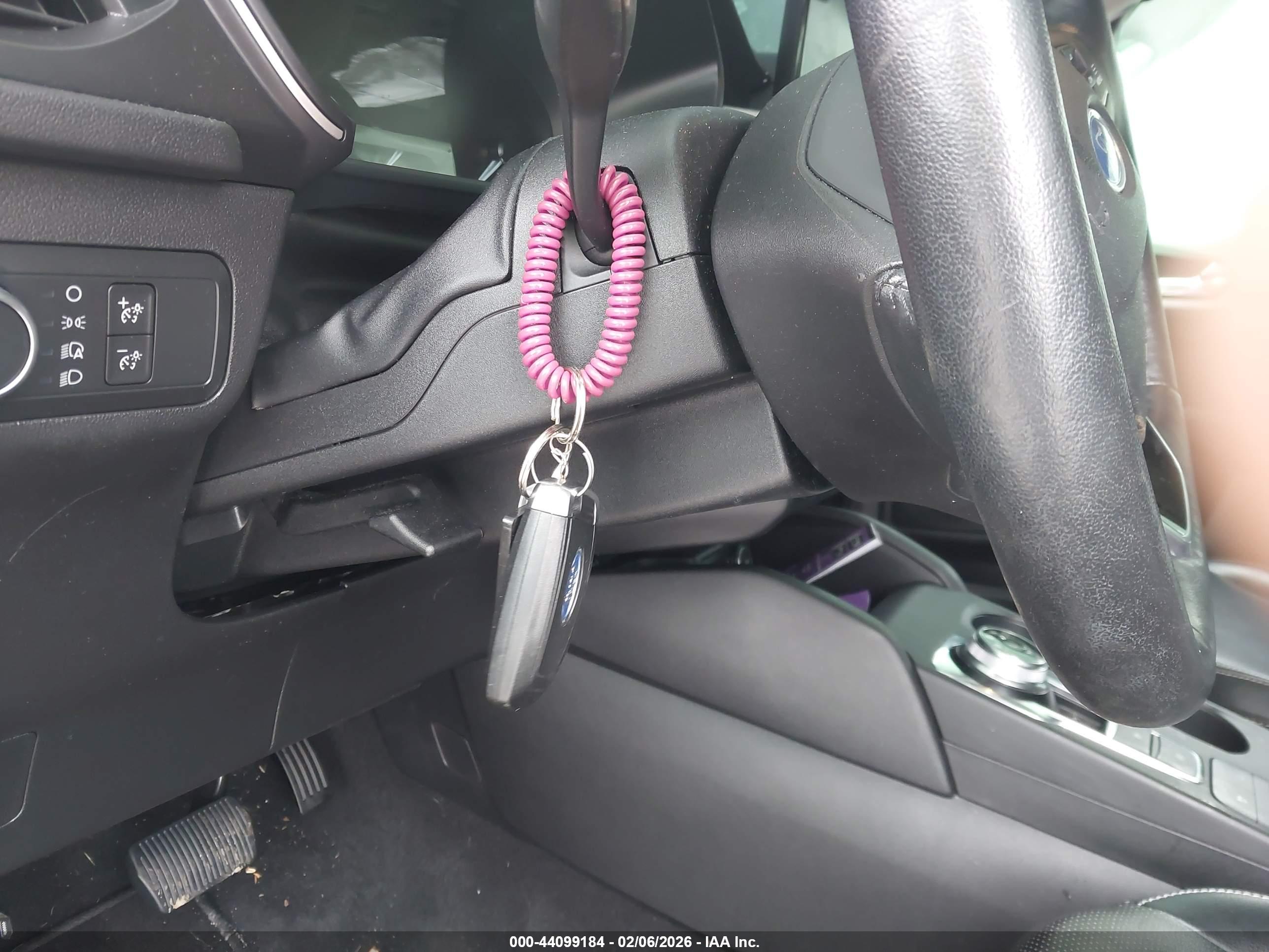FORD ESCAPE image 11