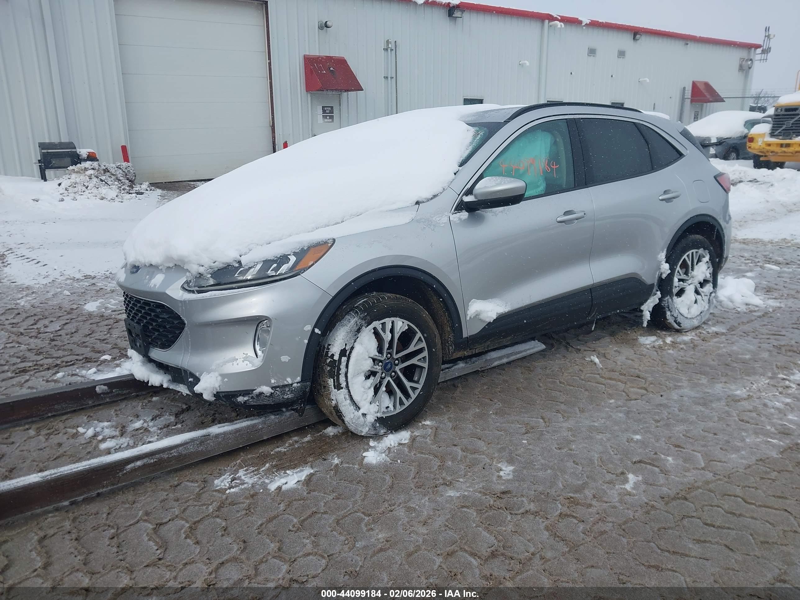 FORD ESCAPE image 2