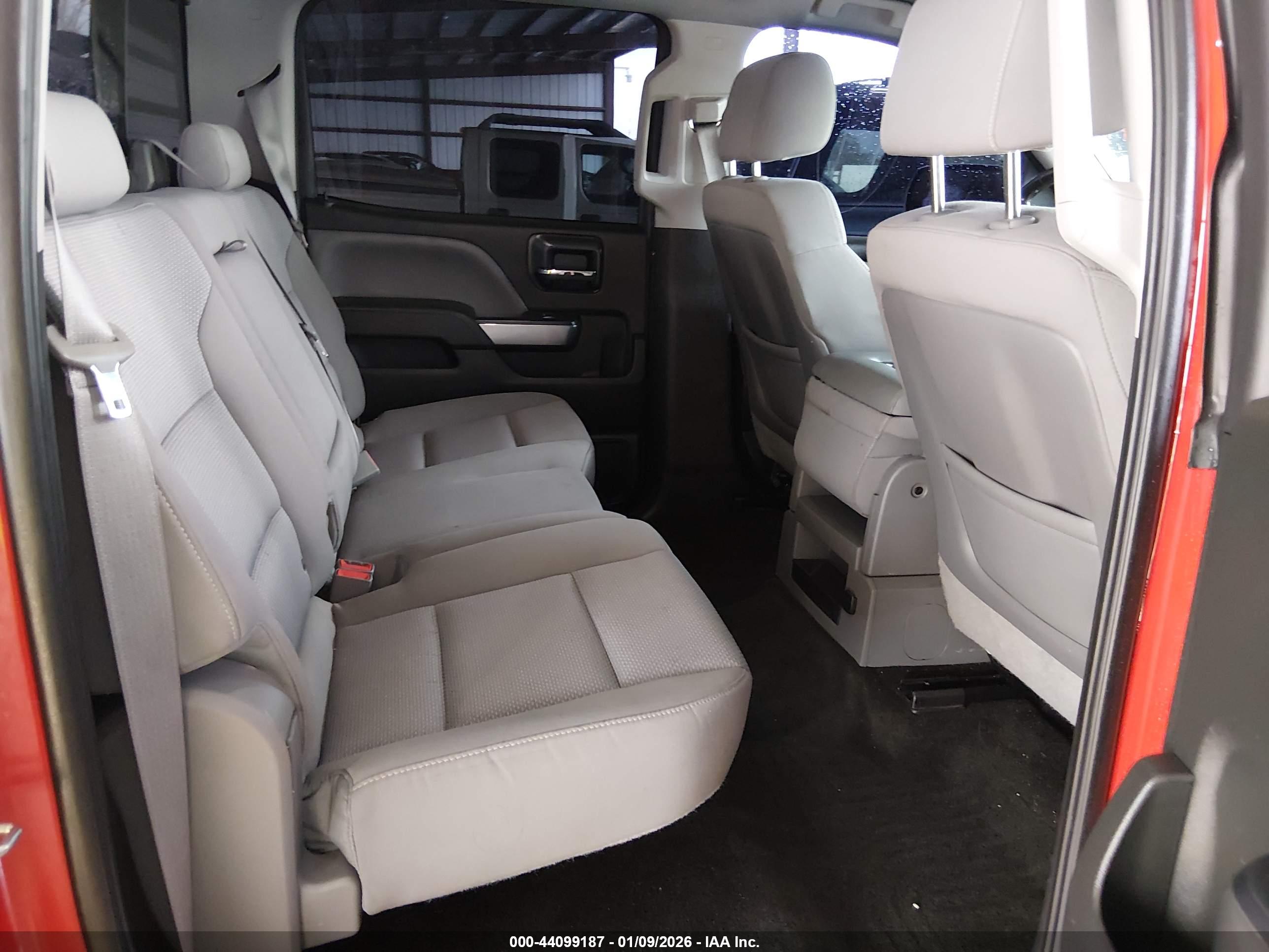 CHEVROLET SILVERADO image 8