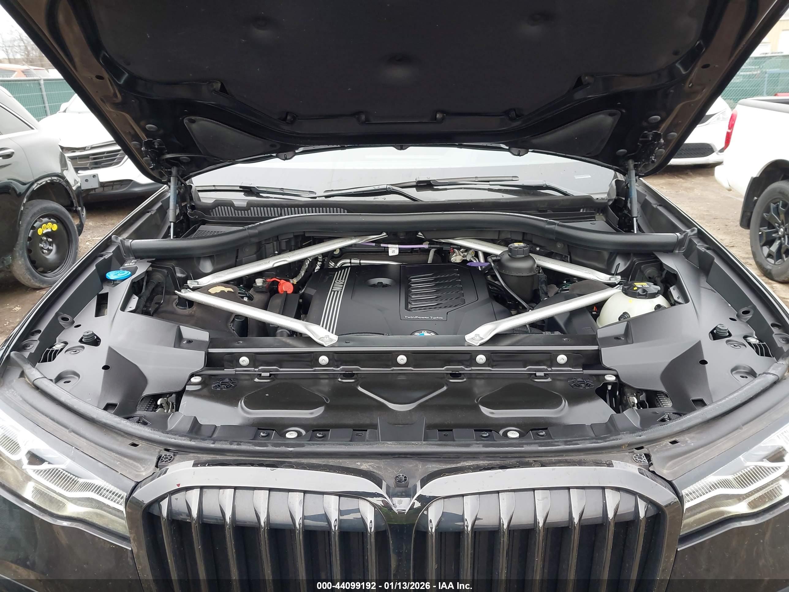 BMW X7 image 10