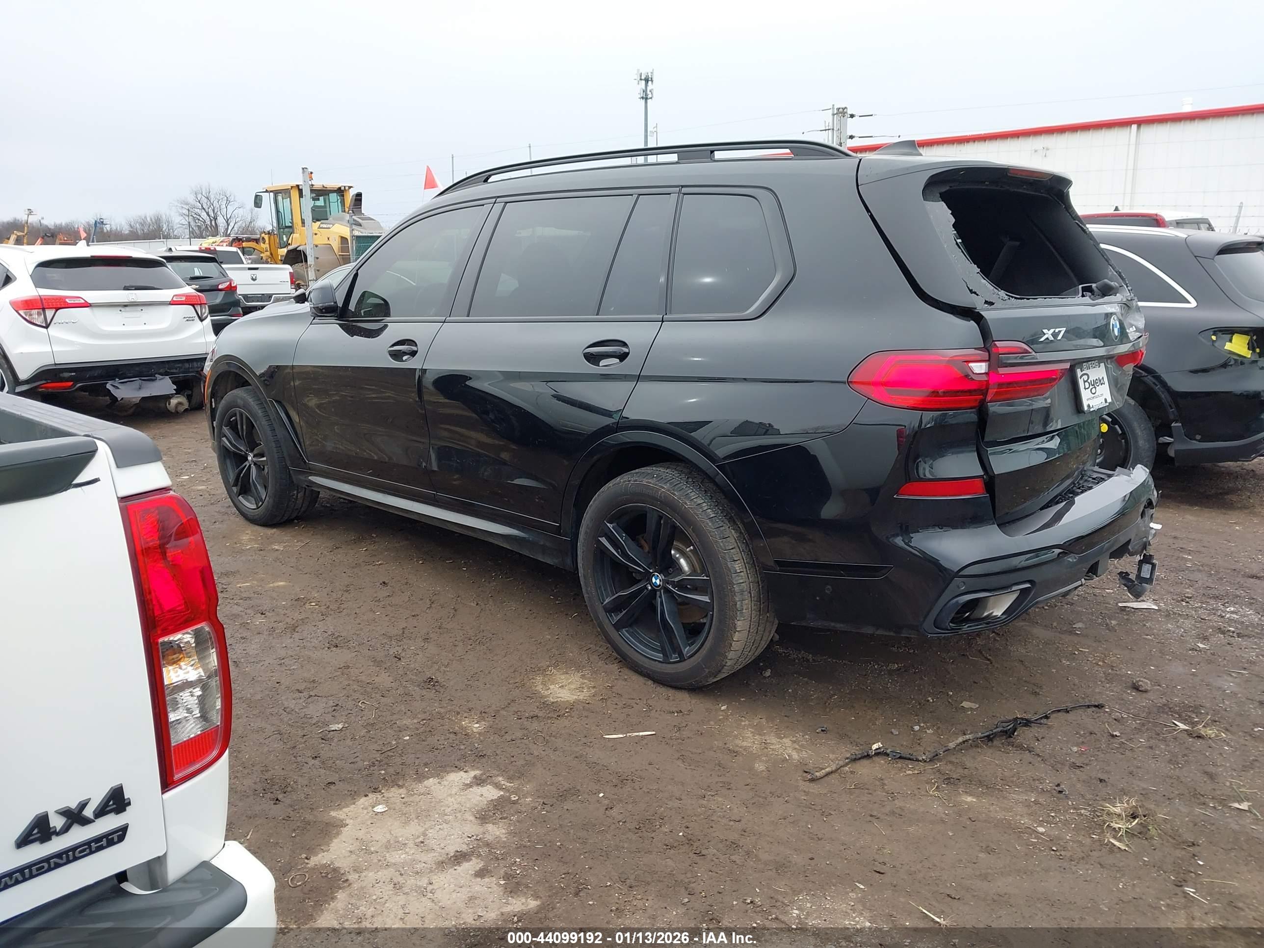 BMW X7 image 3