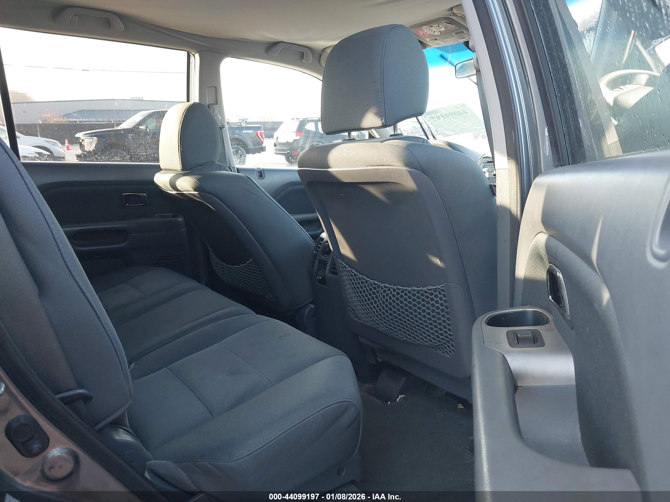 HONDA PILOT image 8