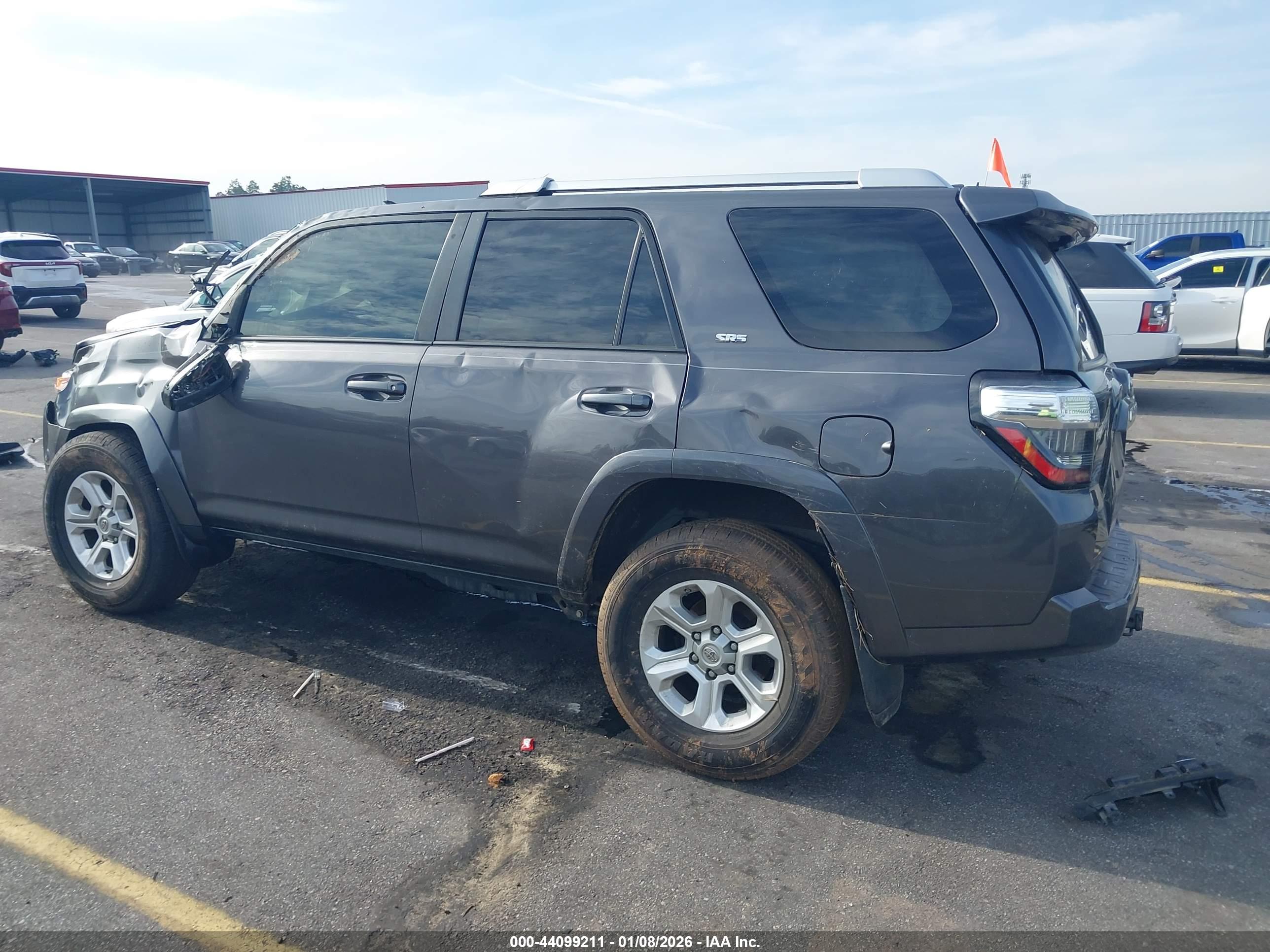 TOYOTA 4RUNNER image 3
