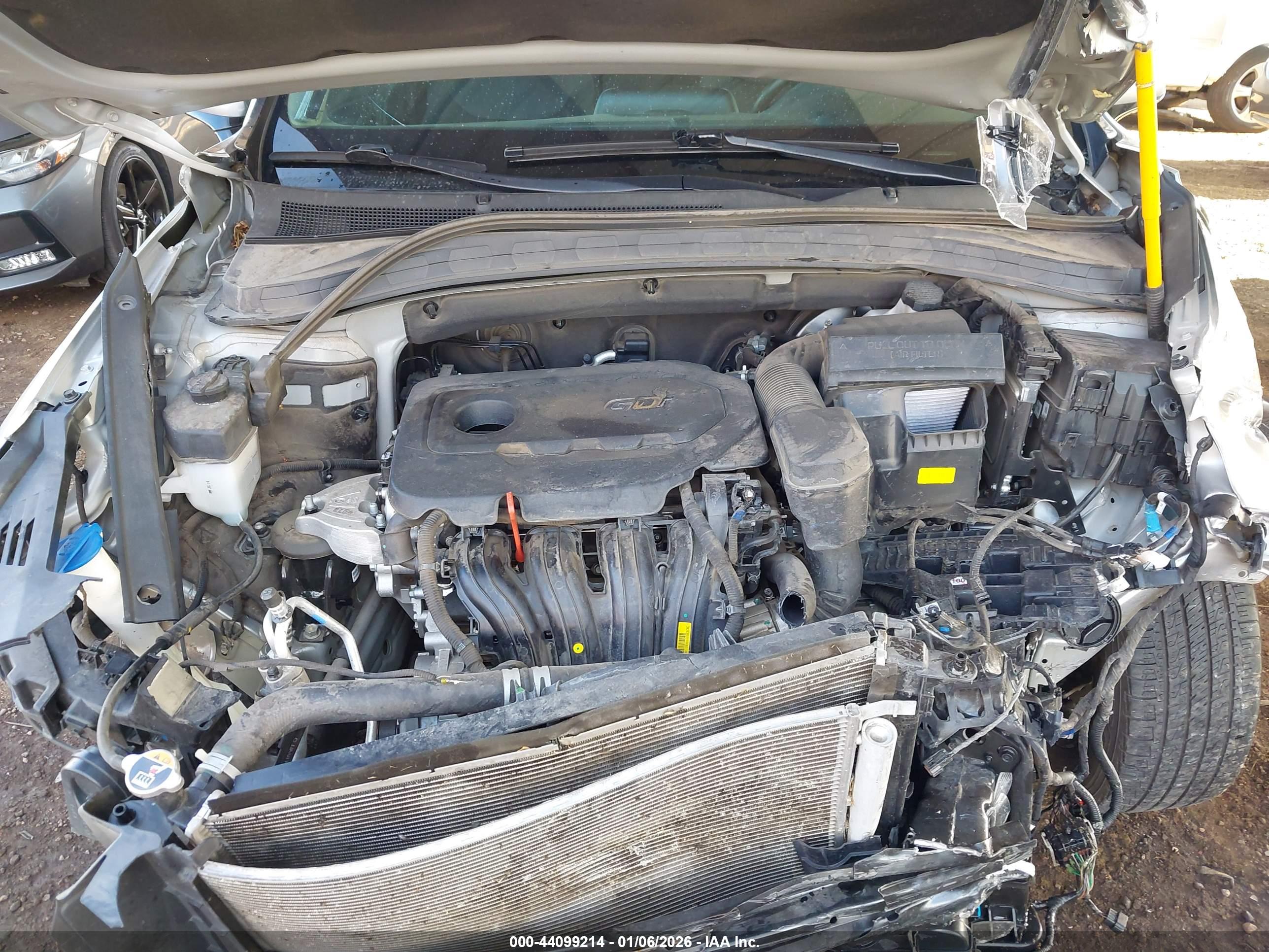 HYUNDAI SANTA image 10