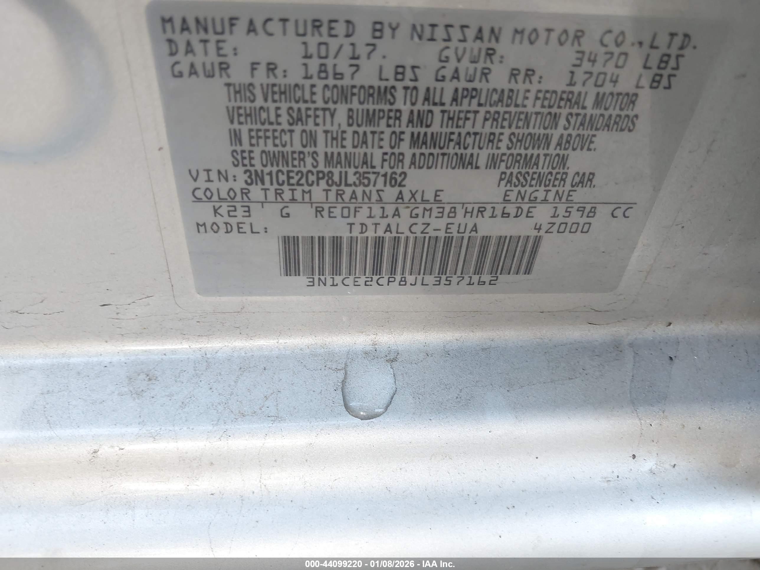 NISSAN VERSA image 9