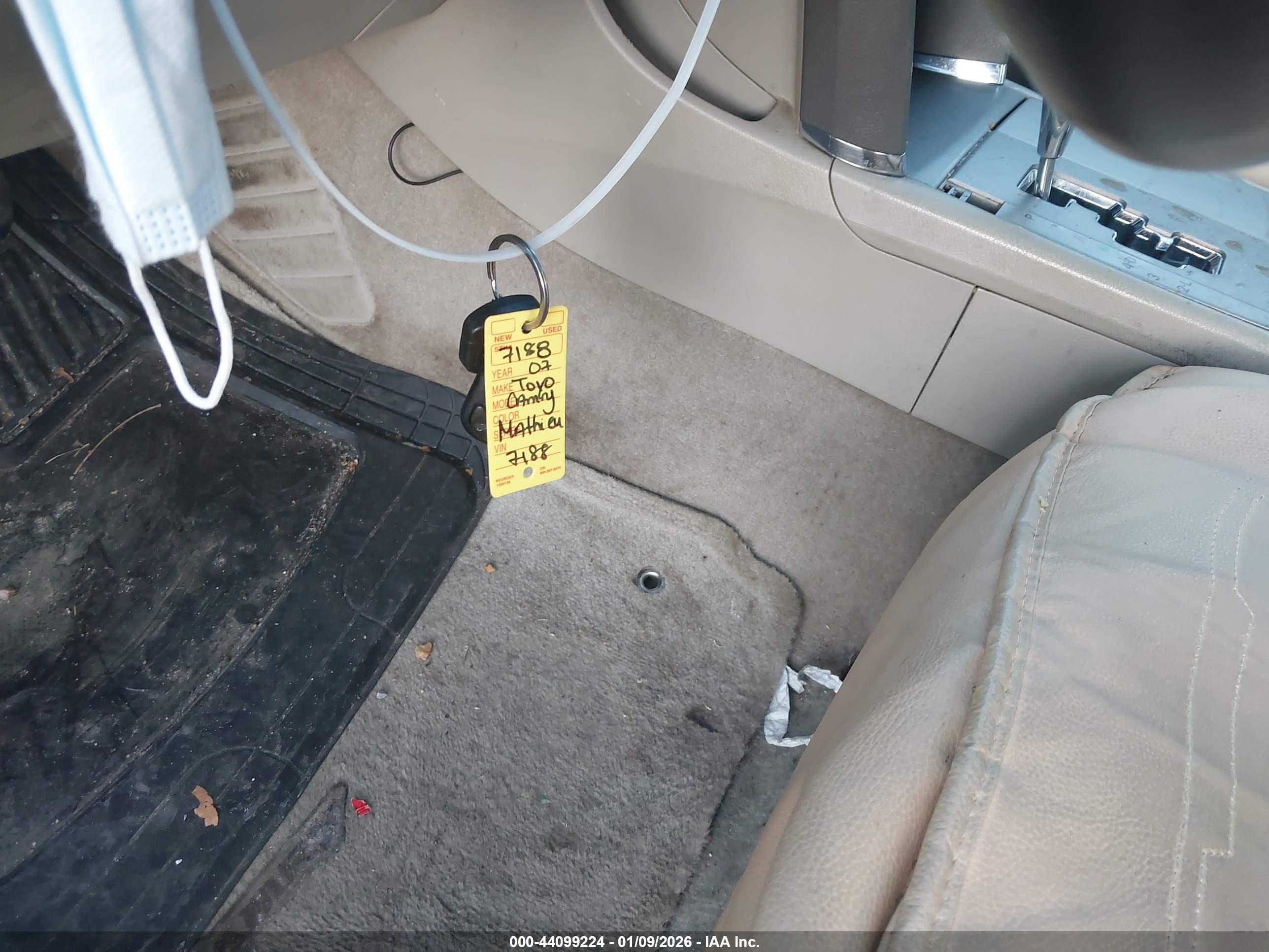 TOYOTA CAMRY image 11