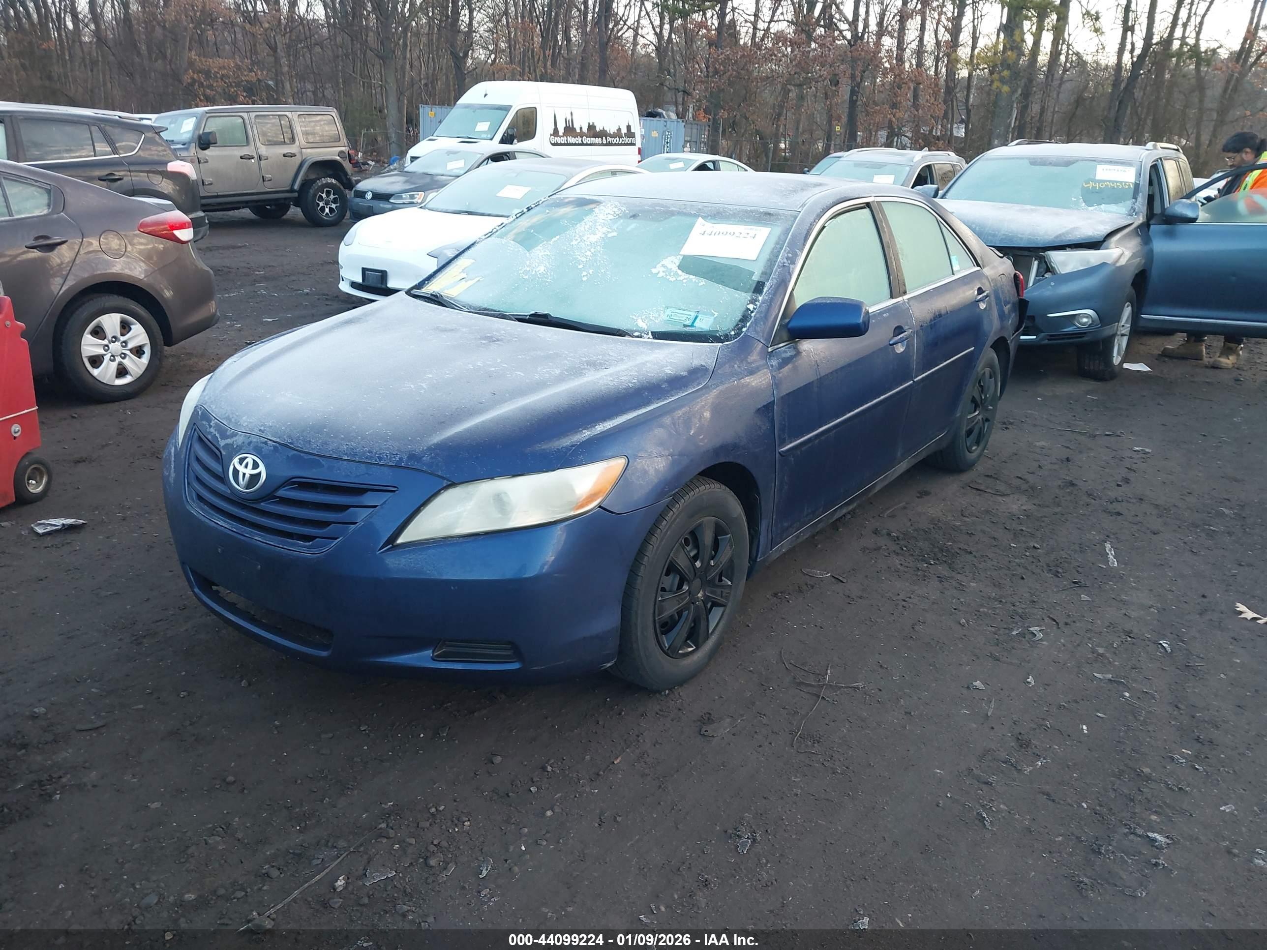 TOYOTA CAMRY image 2
