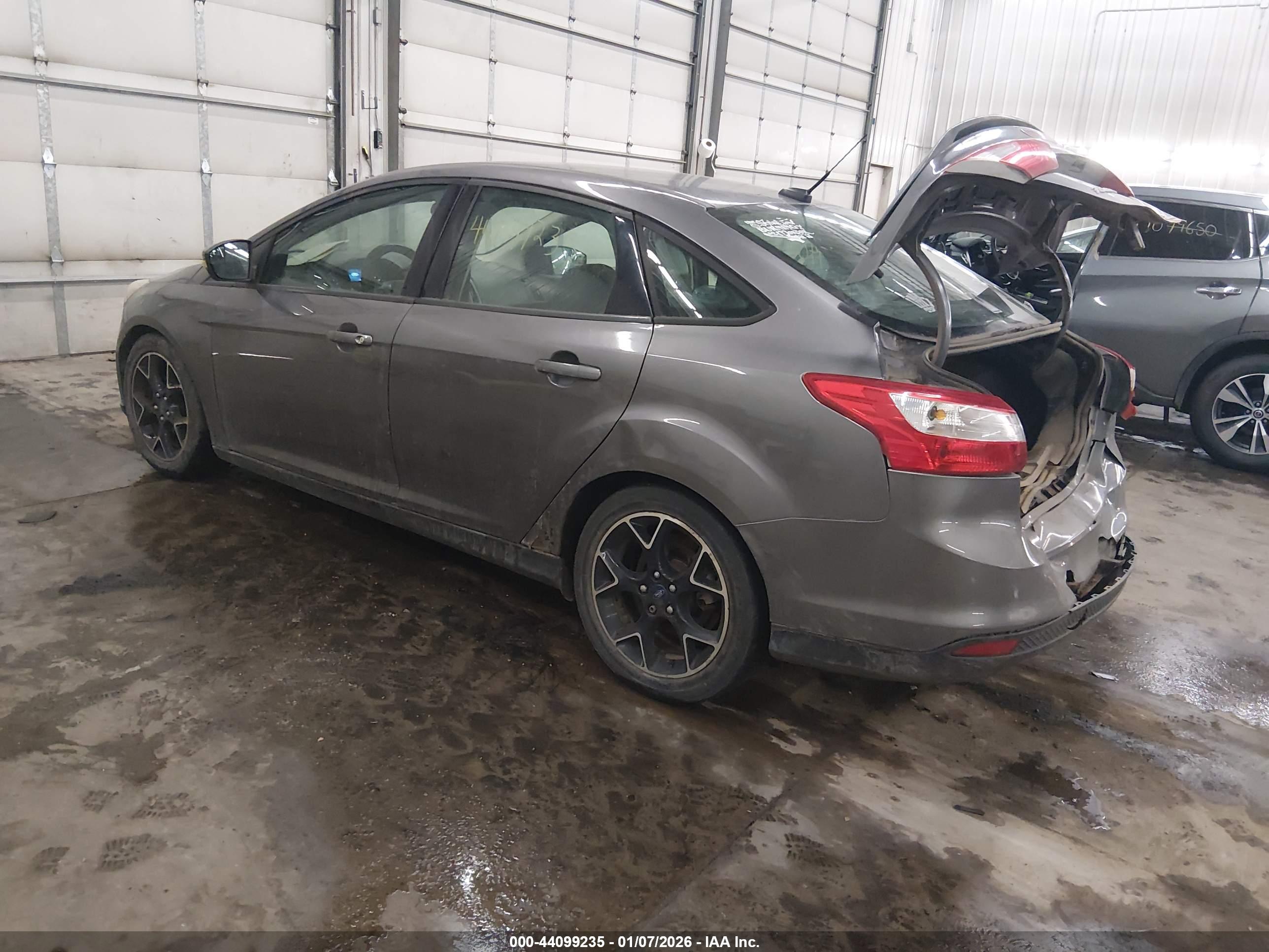 FORD FOCUS image 3