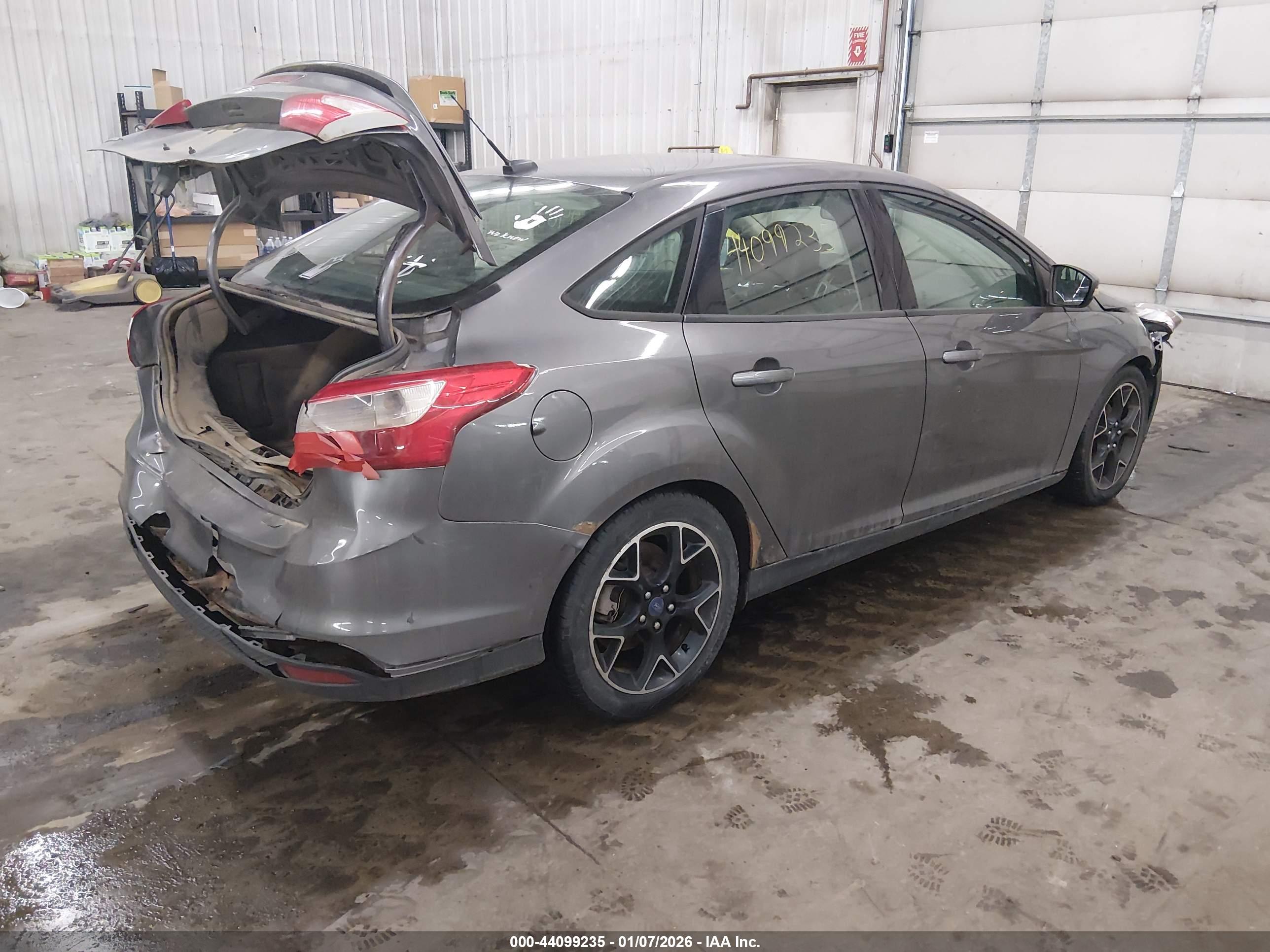 FORD FOCUS image 4