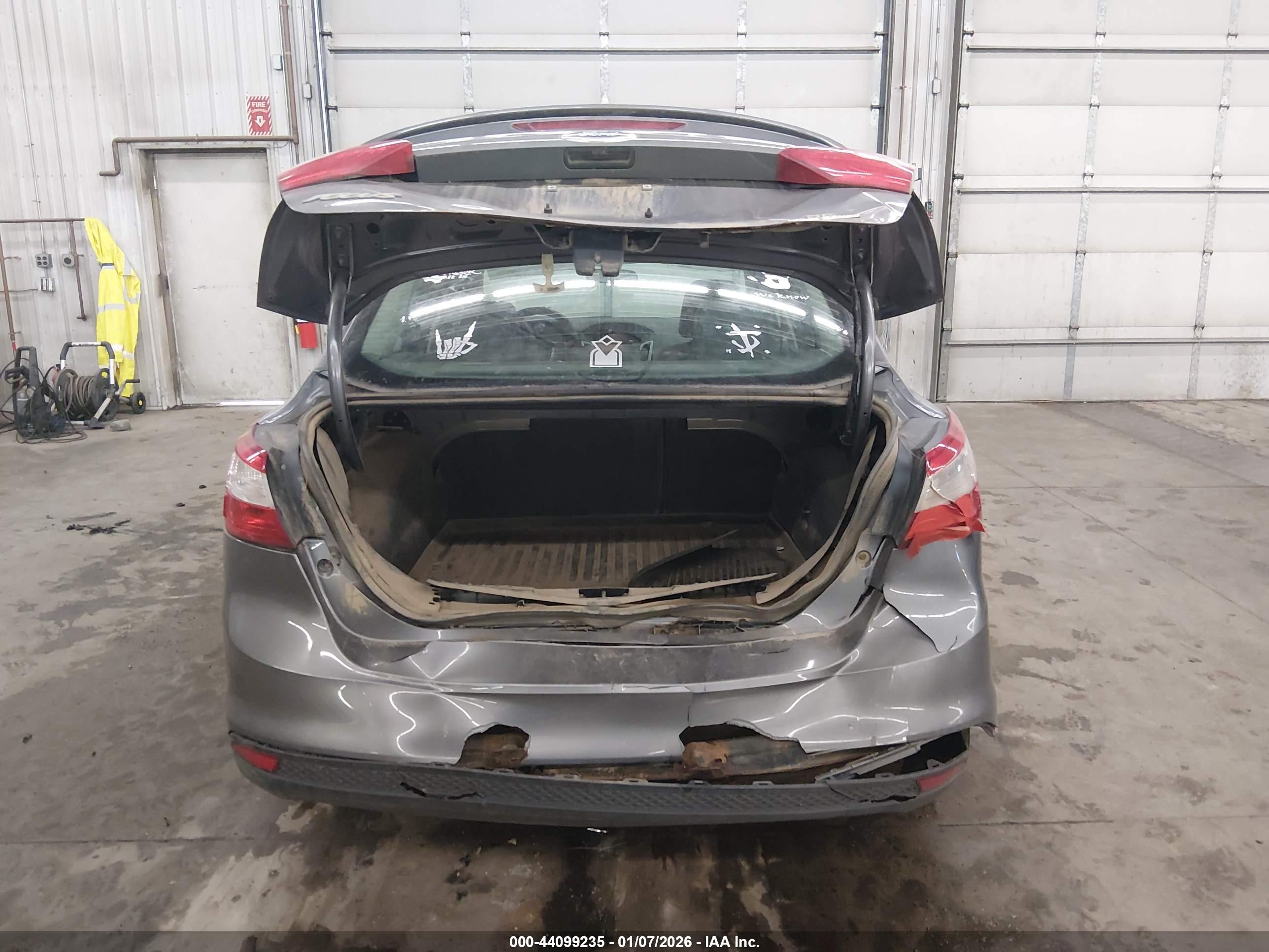 FORD FOCUS image 6