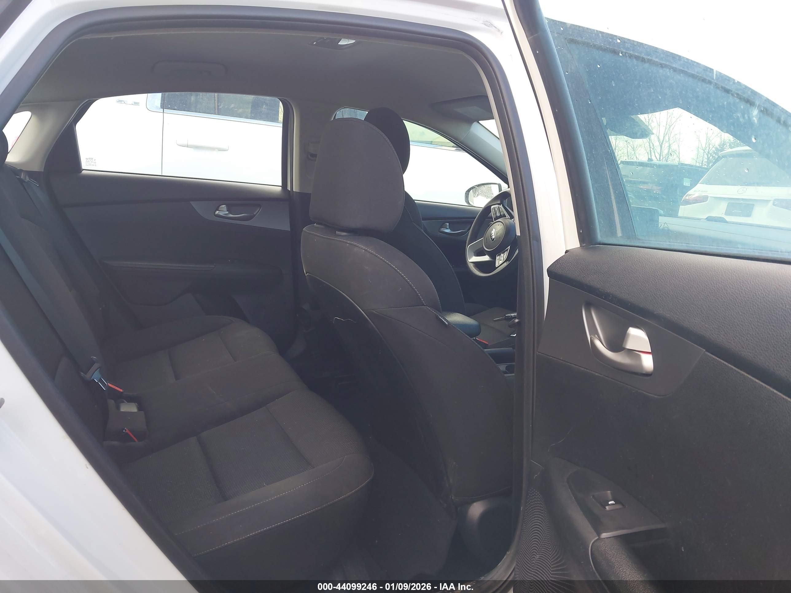 KIA FORTE image 8