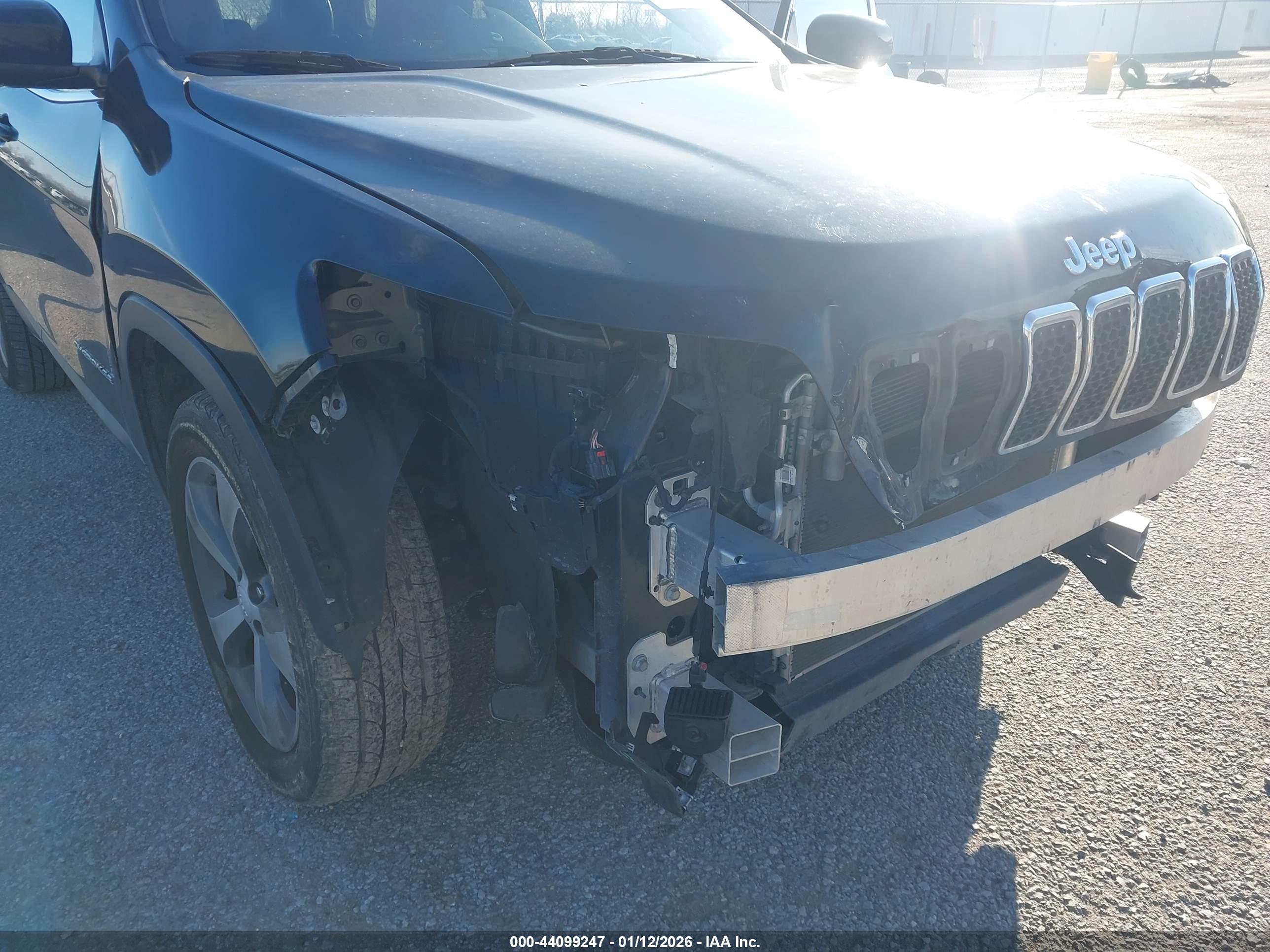 JEEP CHEROKEE image 6