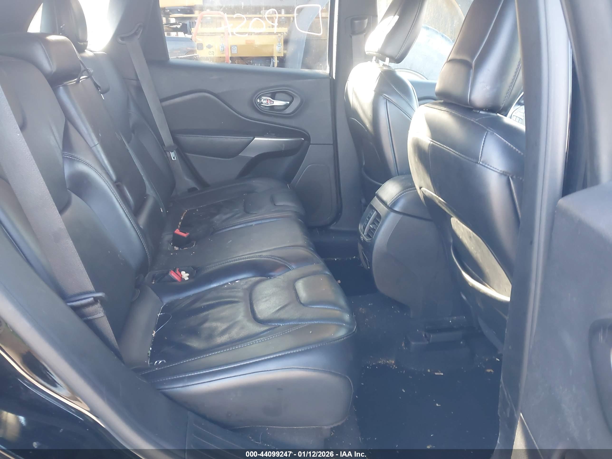 JEEP CHEROKEE image 8