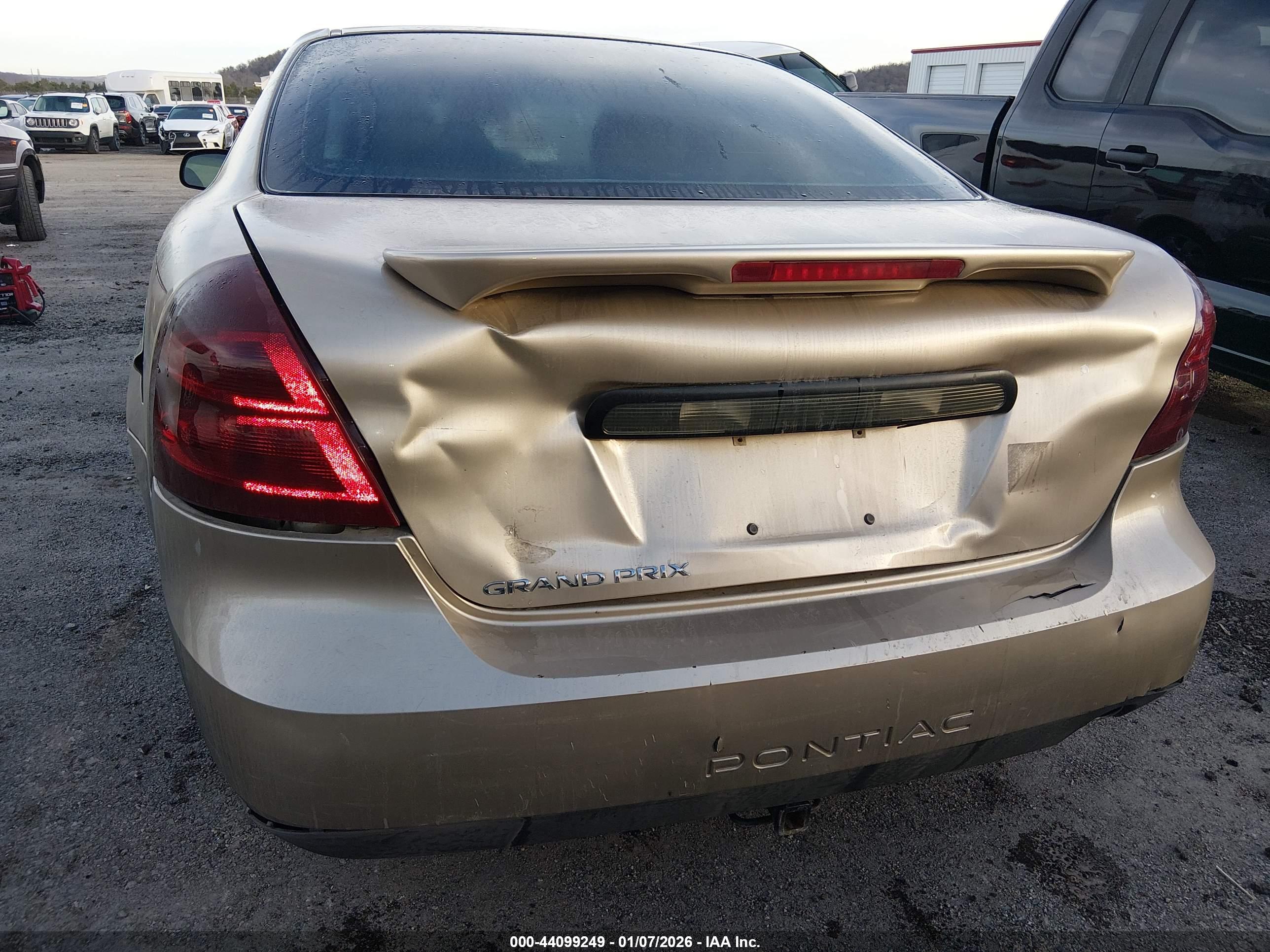 PONTIAC GRAND image 6