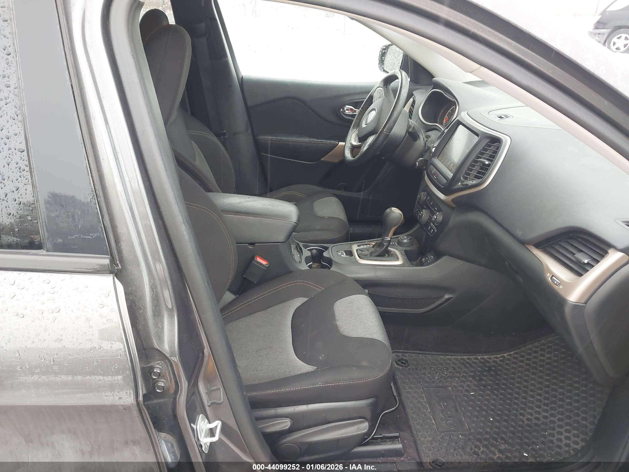 JEEP CHEROKEE image 5