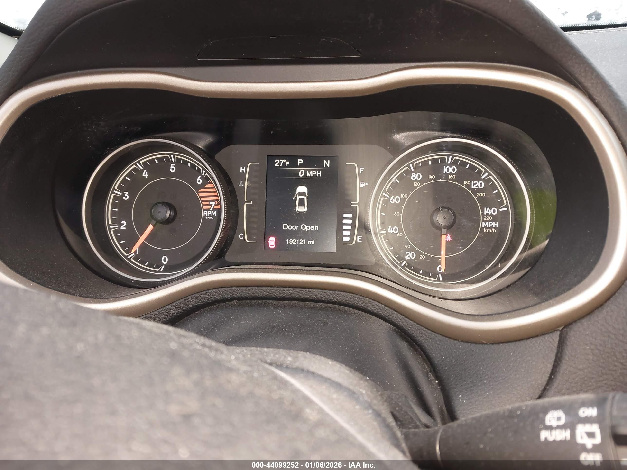 JEEP CHEROKEE image 7