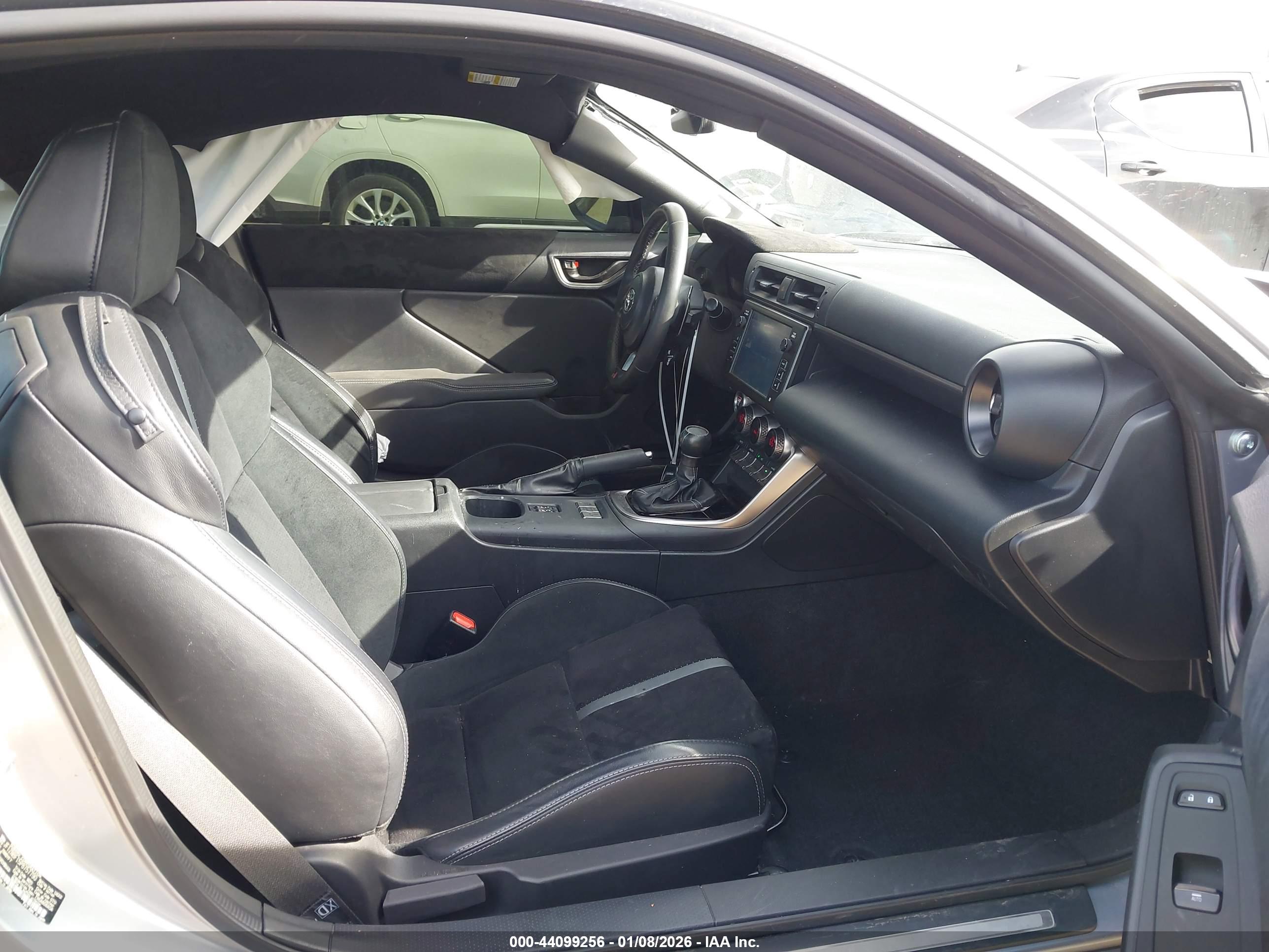 TOYOTA GR86 image 5
