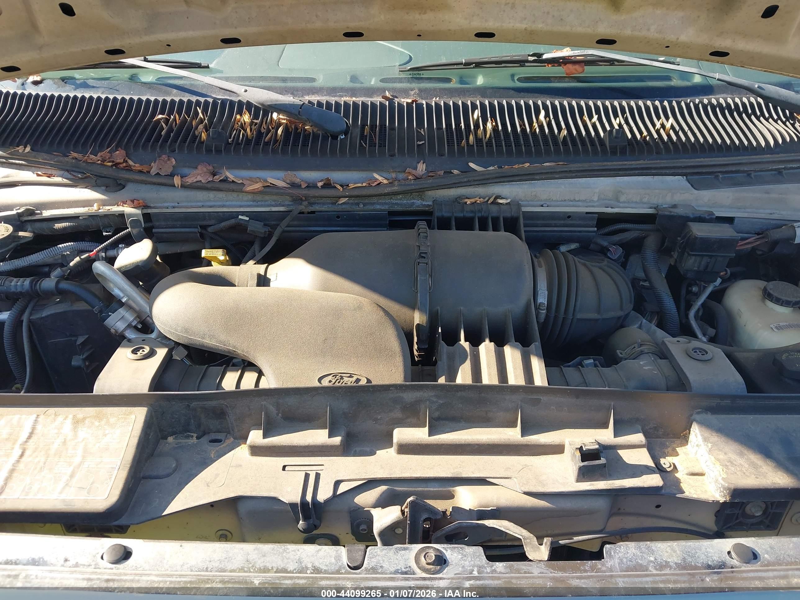 FORD E-450 image 10