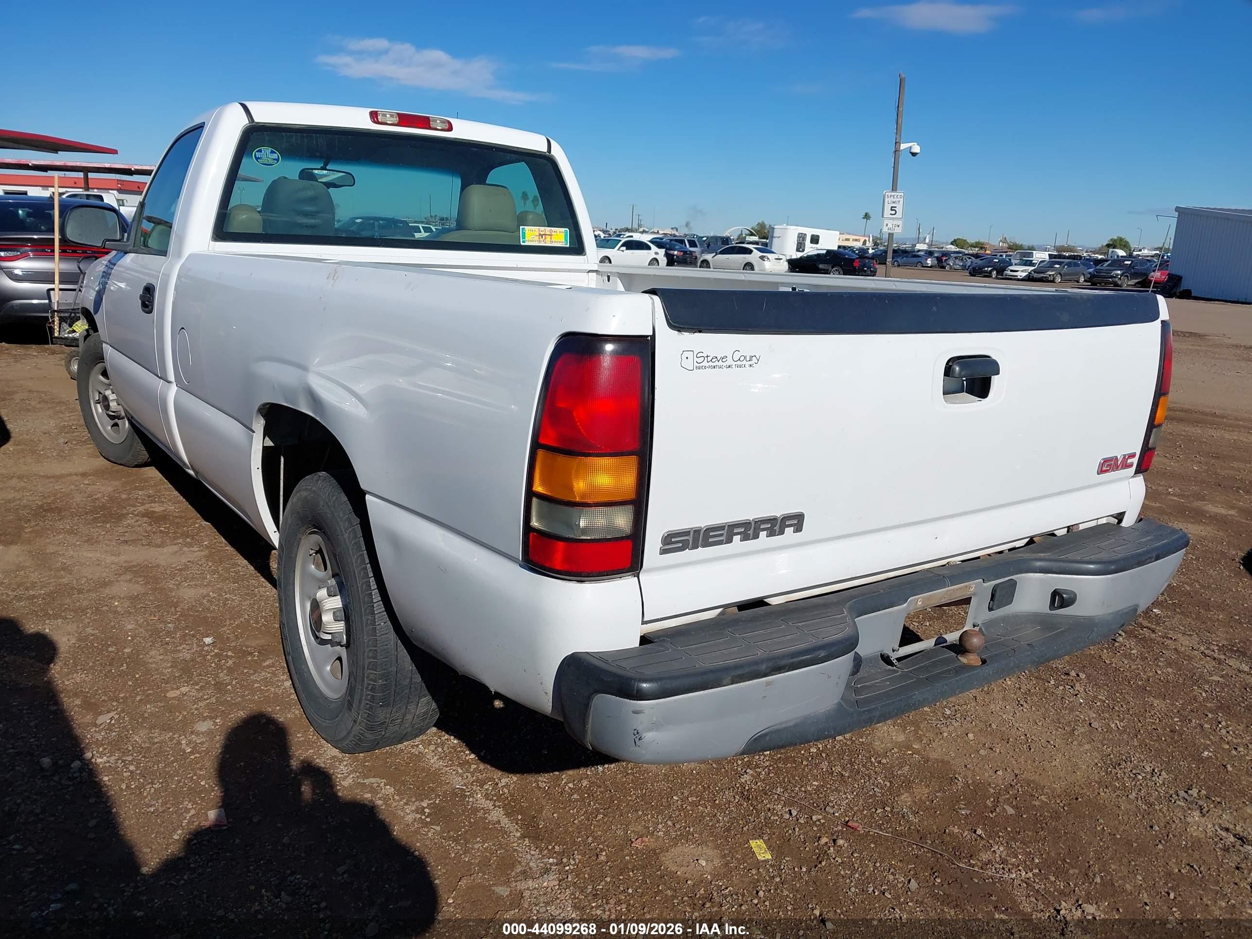 GMC SIERRA image 3