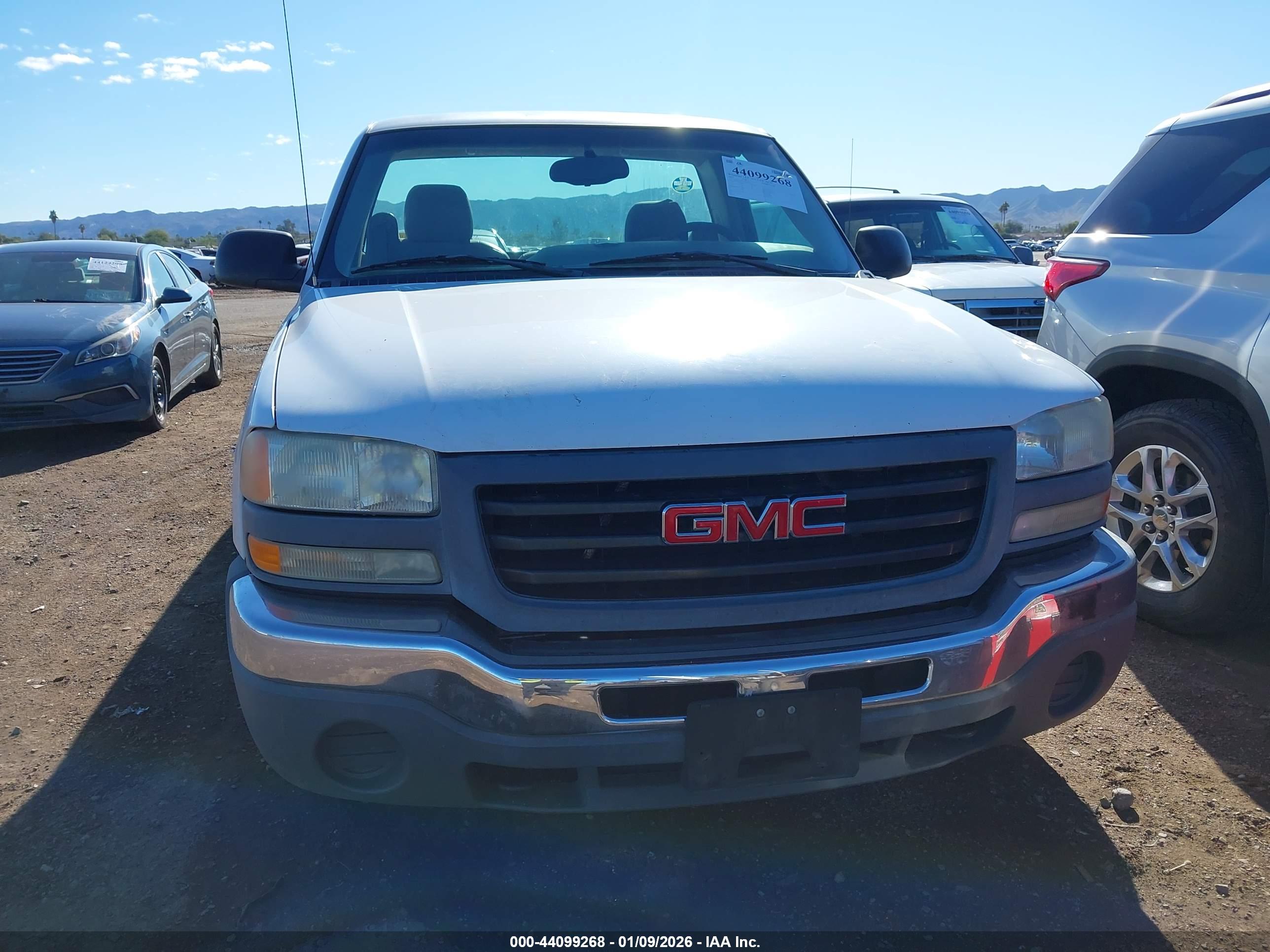 GMC SIERRA image 6