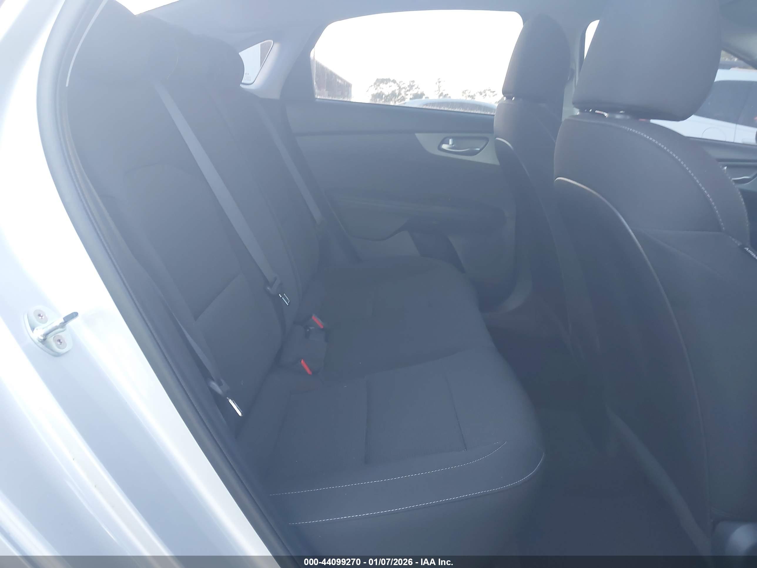 KIA FORTE image 8