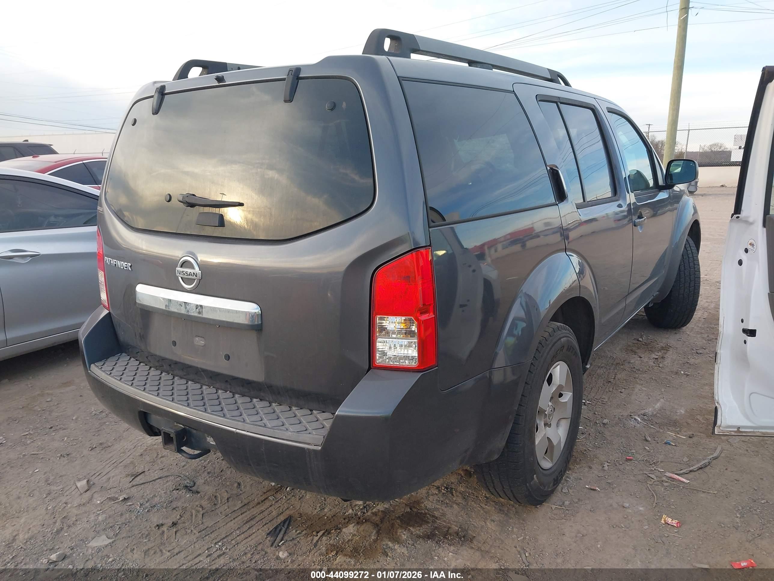 NISSAN PATHFINDER image 4