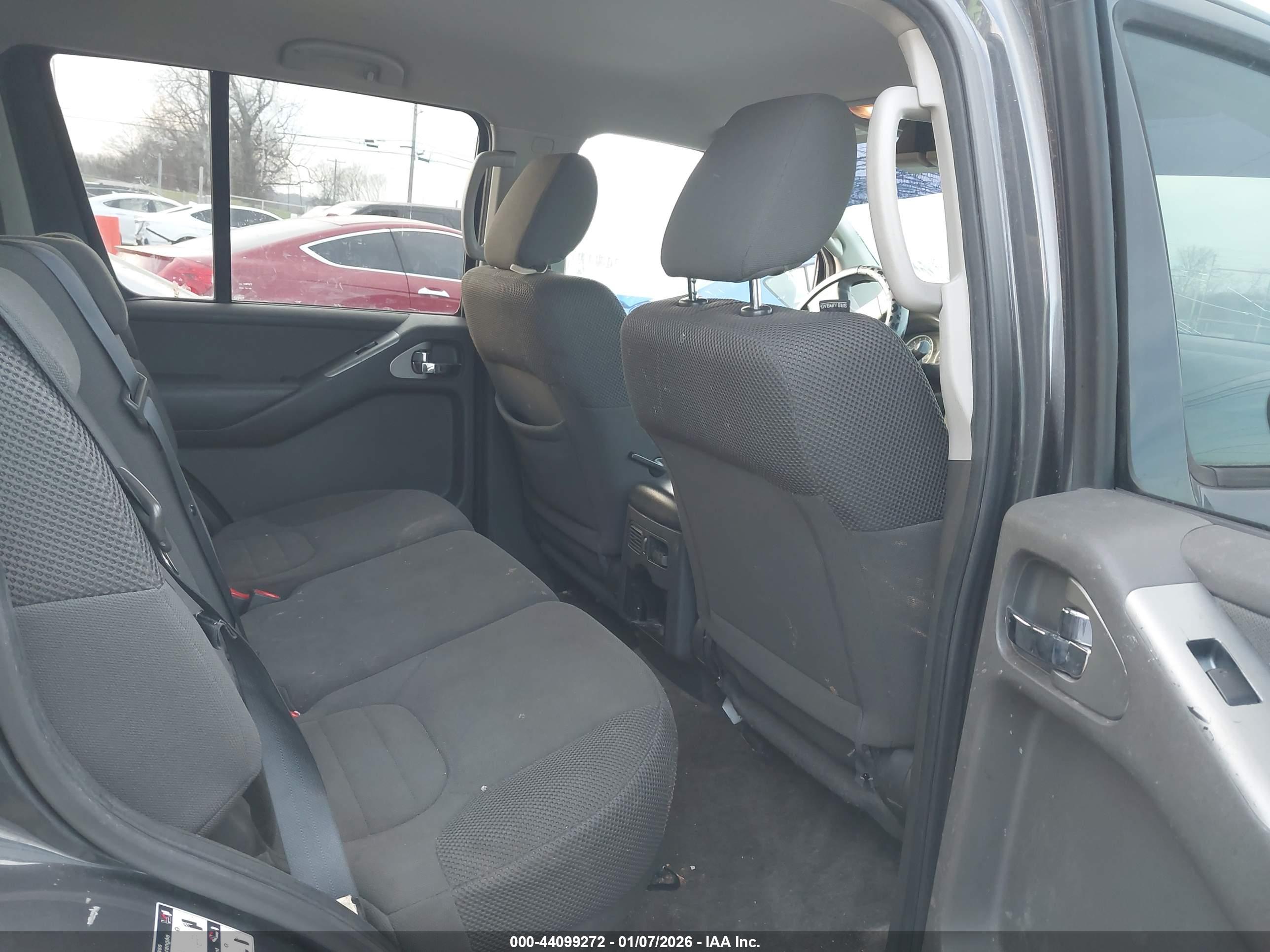 NISSAN PATHFINDER image 8