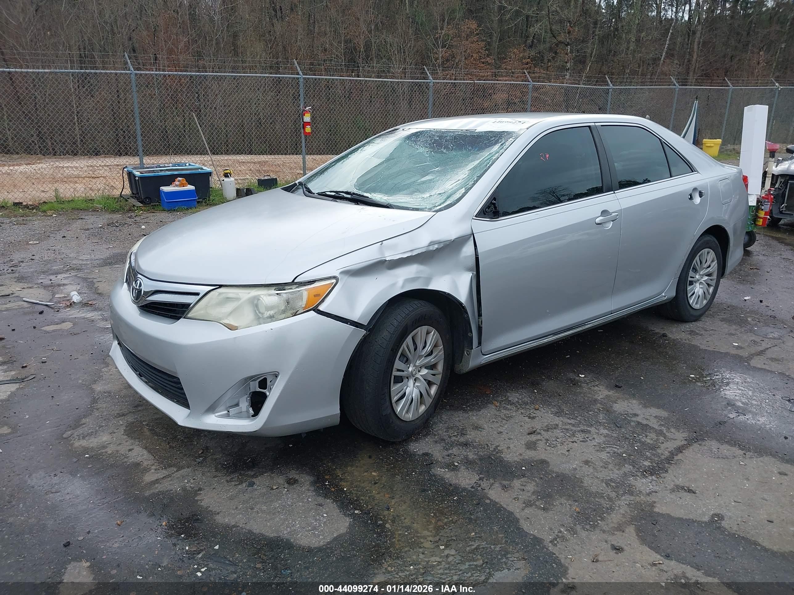 TOYOTA CAMRY image 2