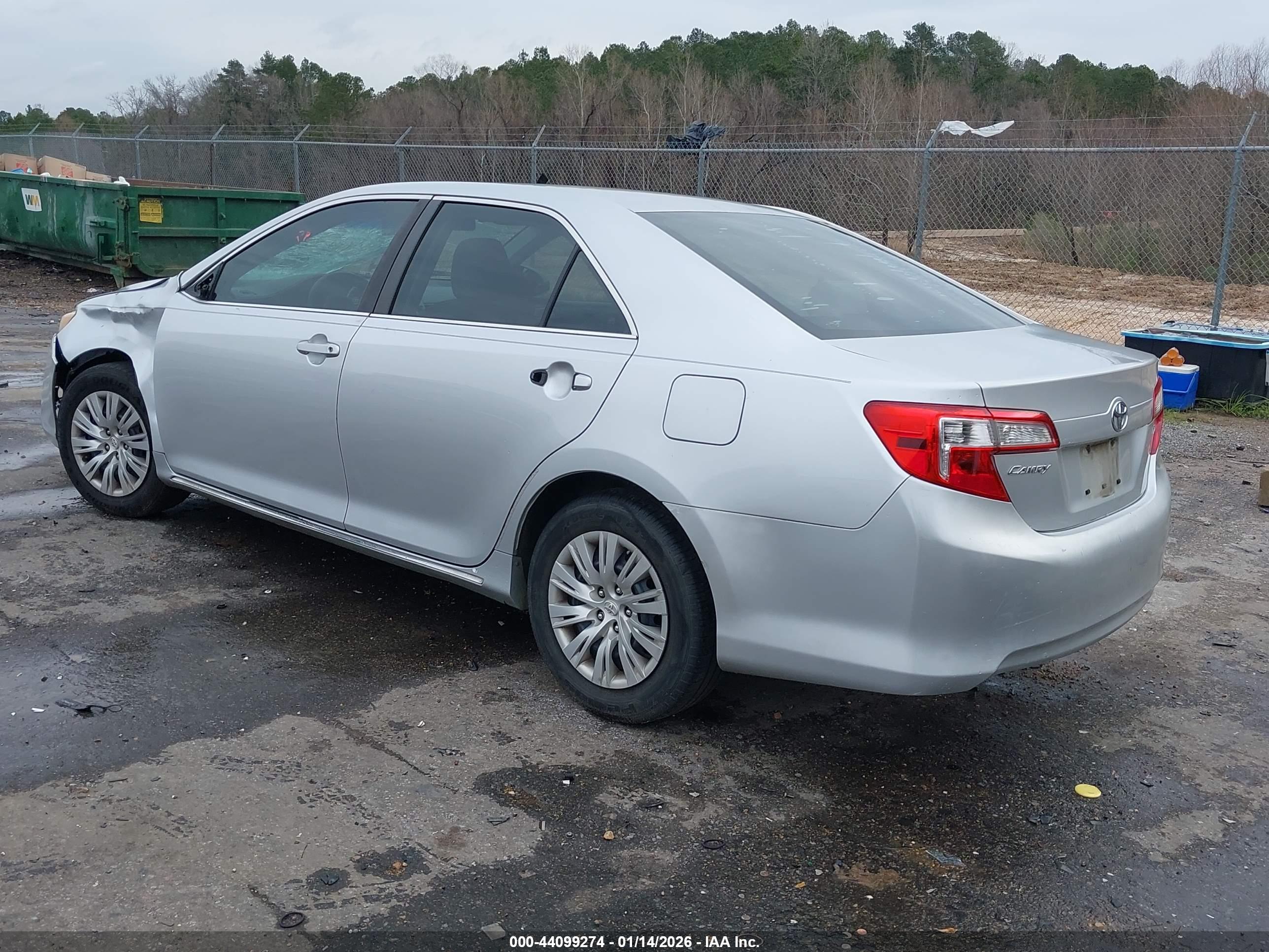 TOYOTA CAMRY image 3