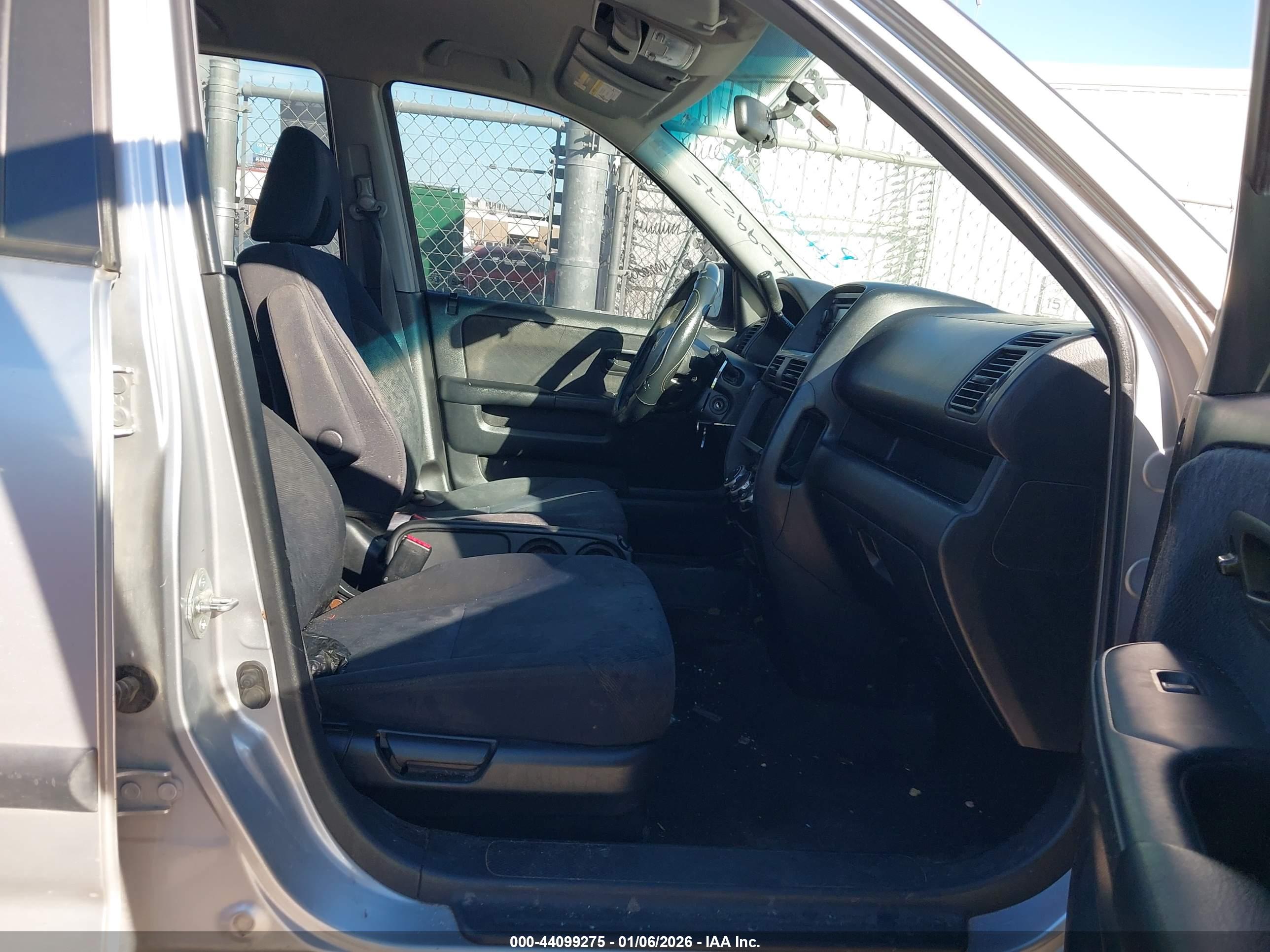 HONDA CR-V image 5
