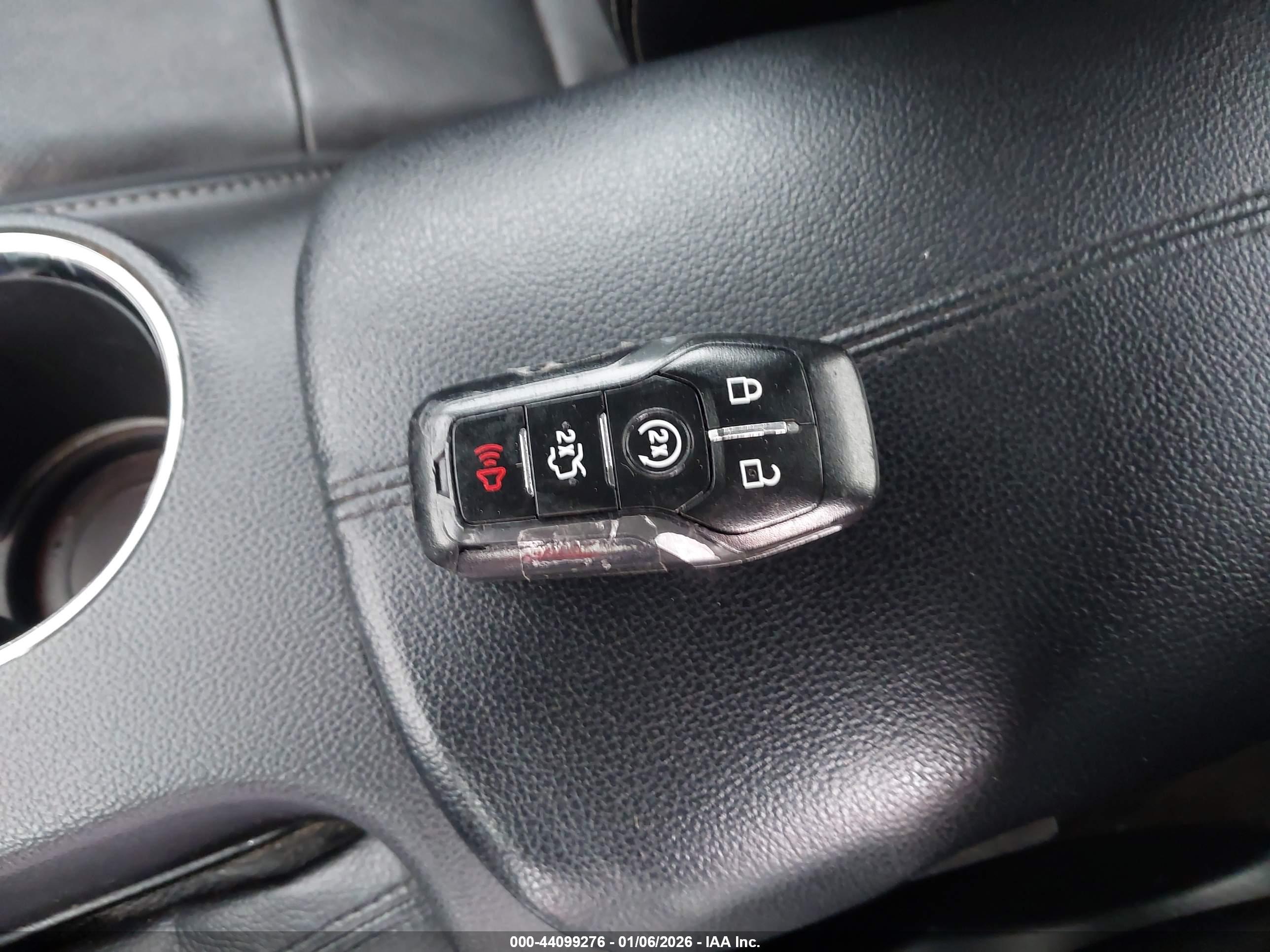 FORD MUSTANG image 11