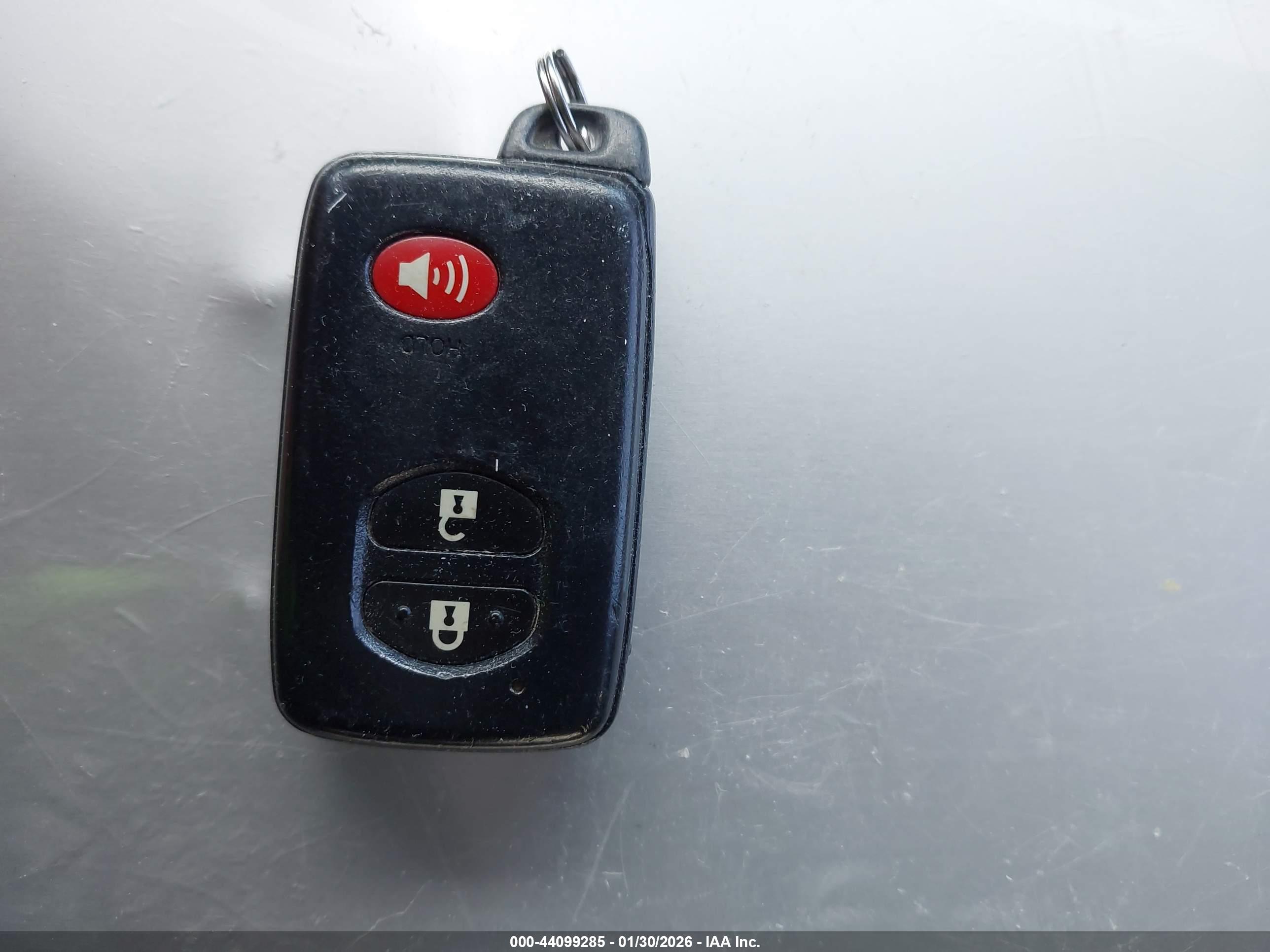 TOYOTA PRIUS image 11