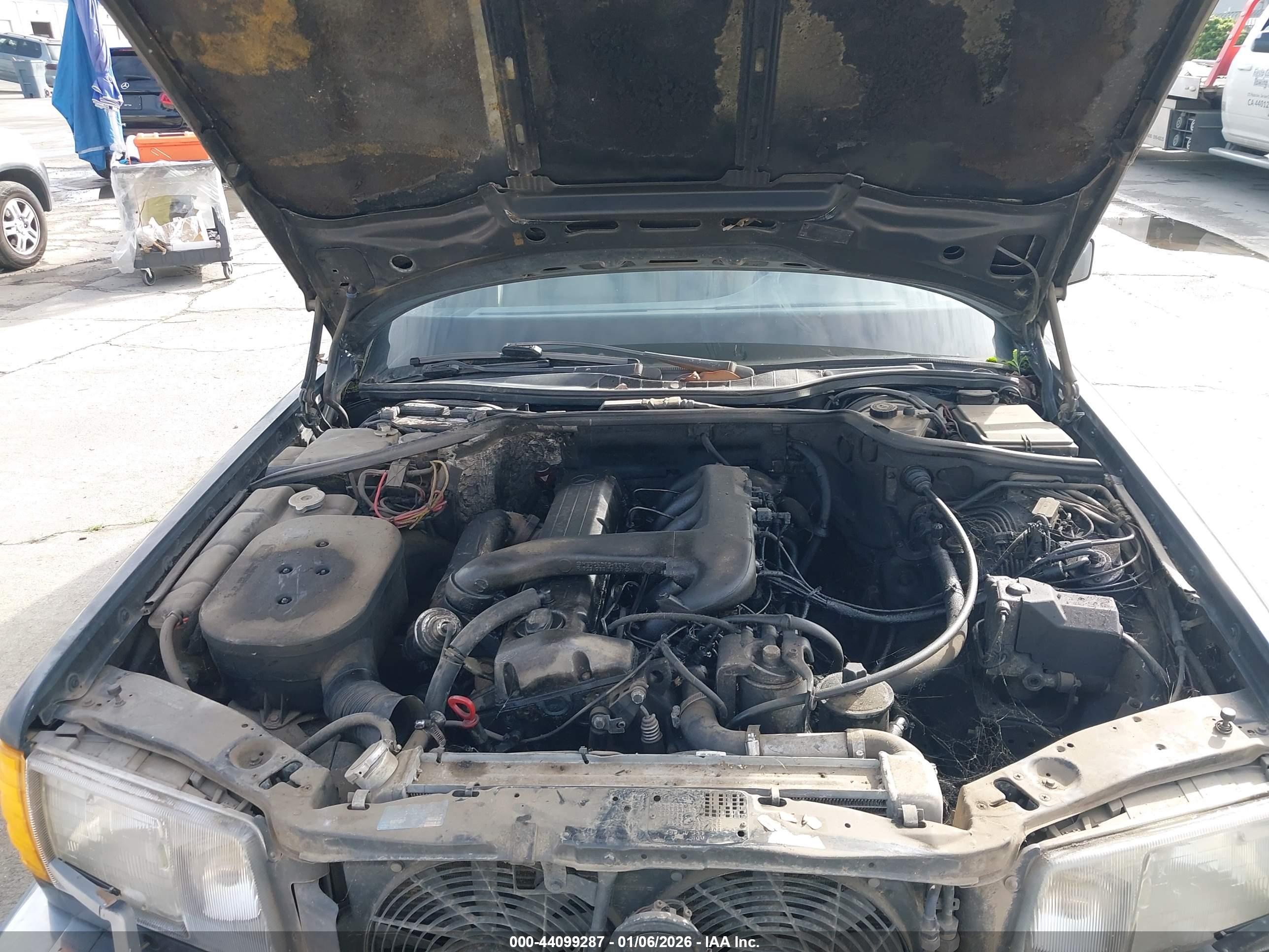 MERCEDES-BENZ 350 image 10
