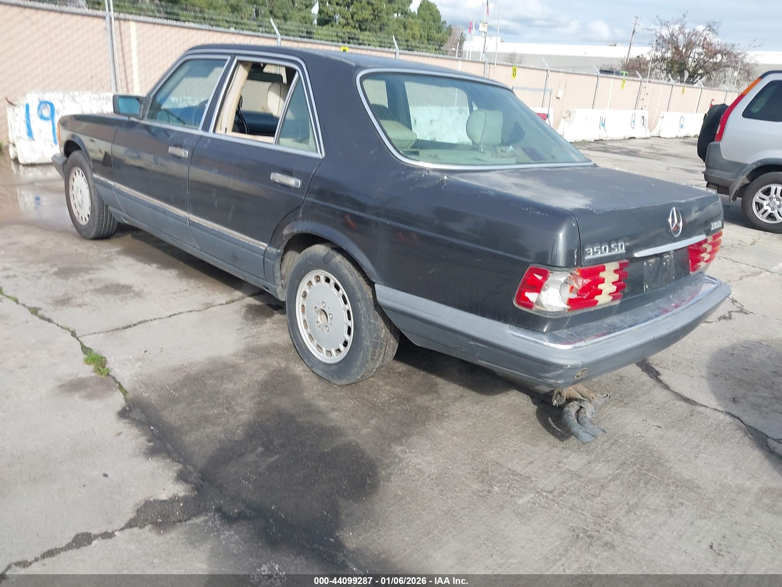 MERCEDES-BENZ 350 image 3