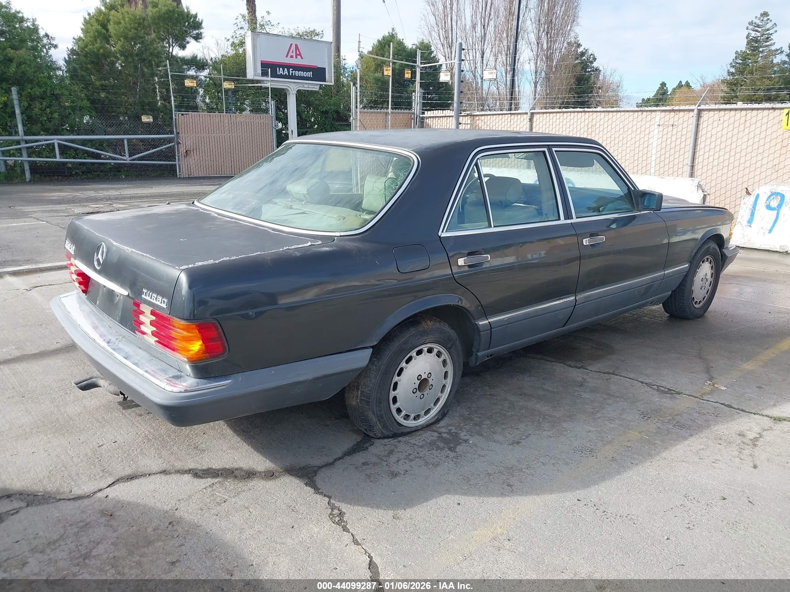 MERCEDES-BENZ 350 image 4