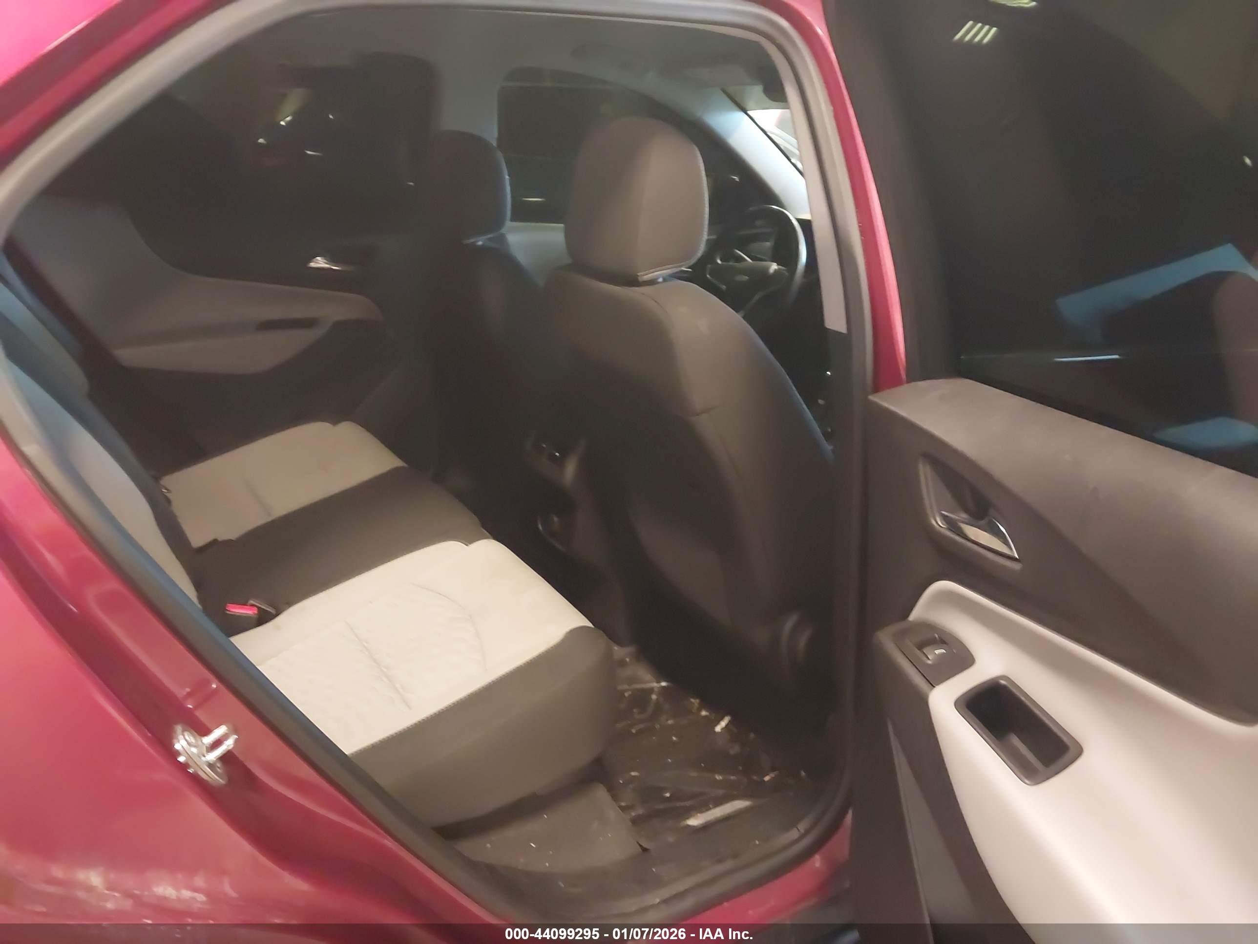 CHEVROLET EQUINOX image 8