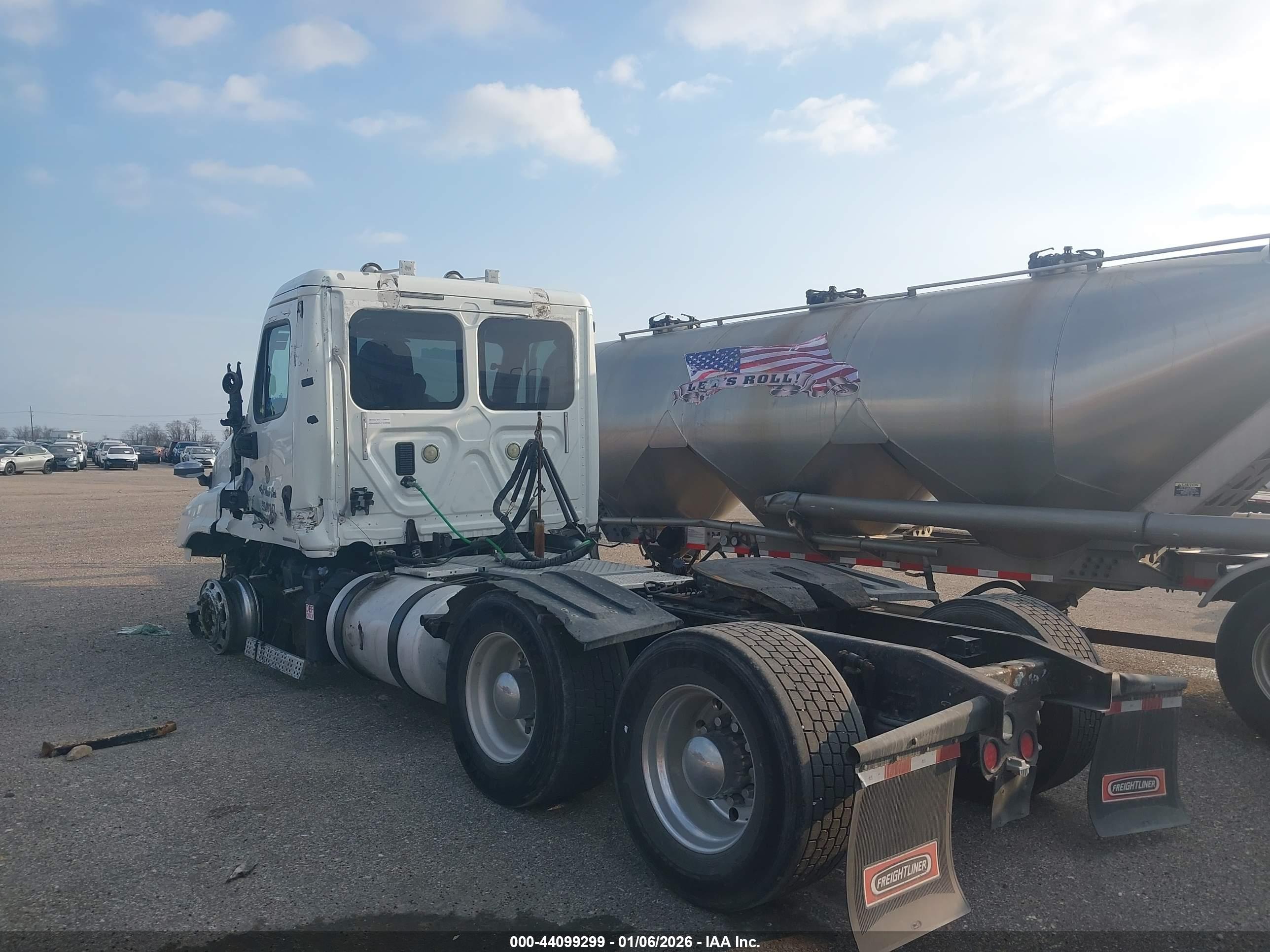 FREIGHTLINER CASCADIA image 3