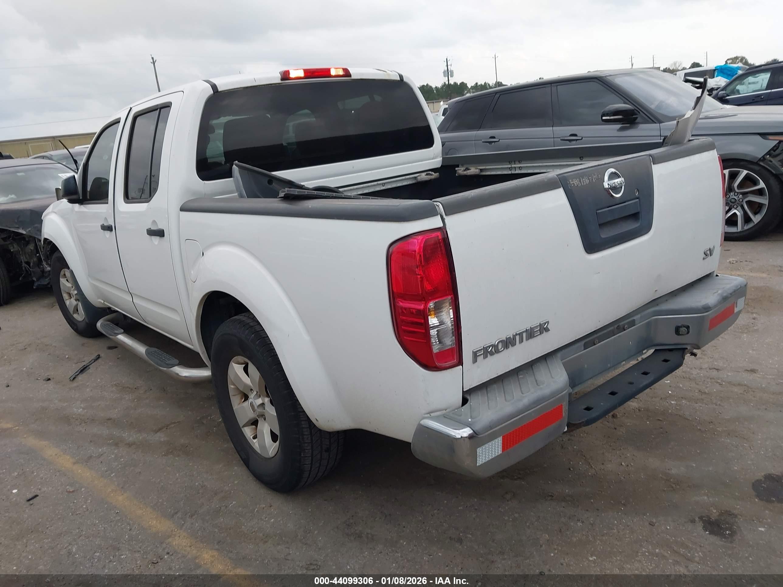 NISSAN FRONTIER image 3