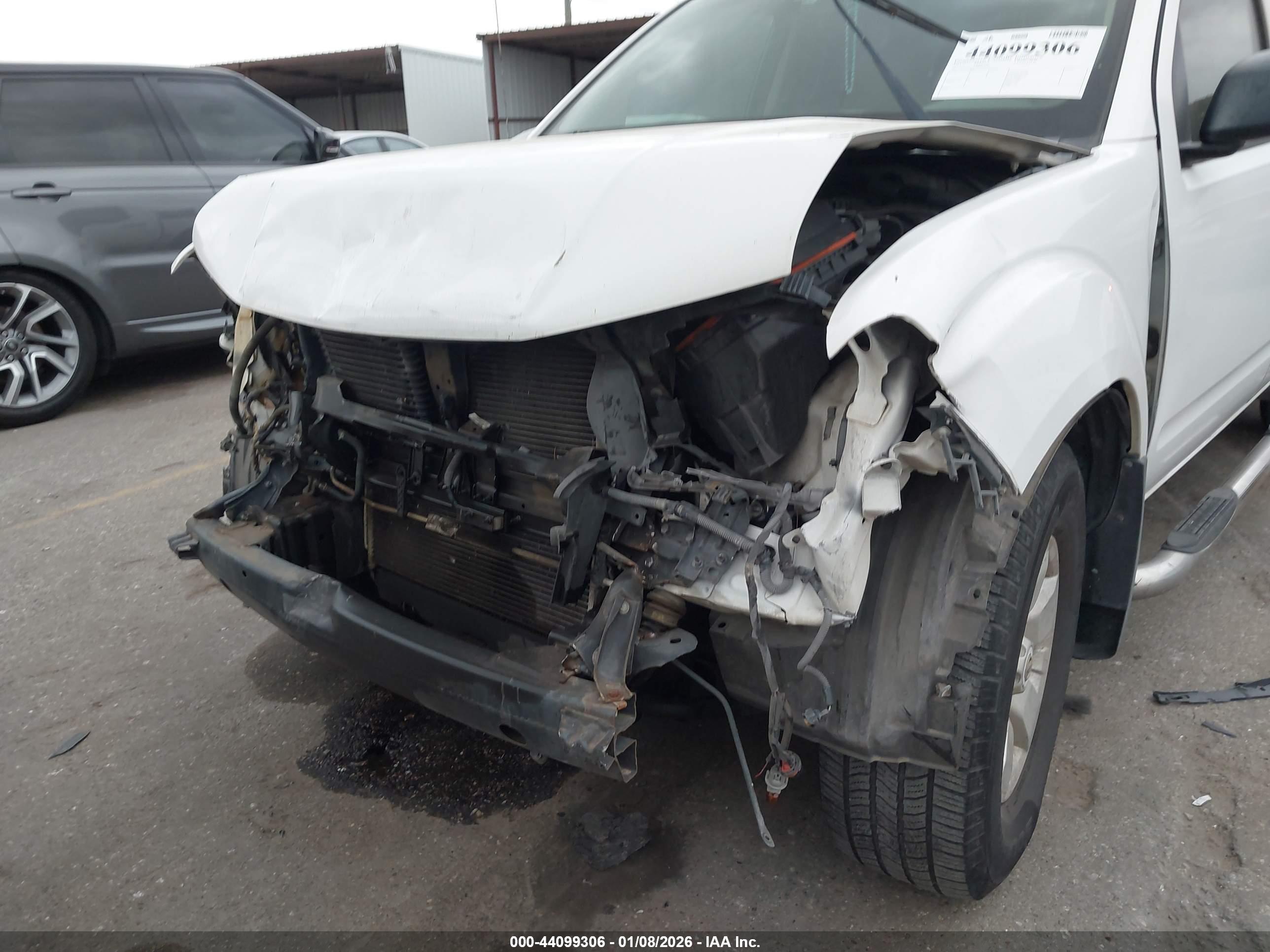 NISSAN FRONTIER image 6