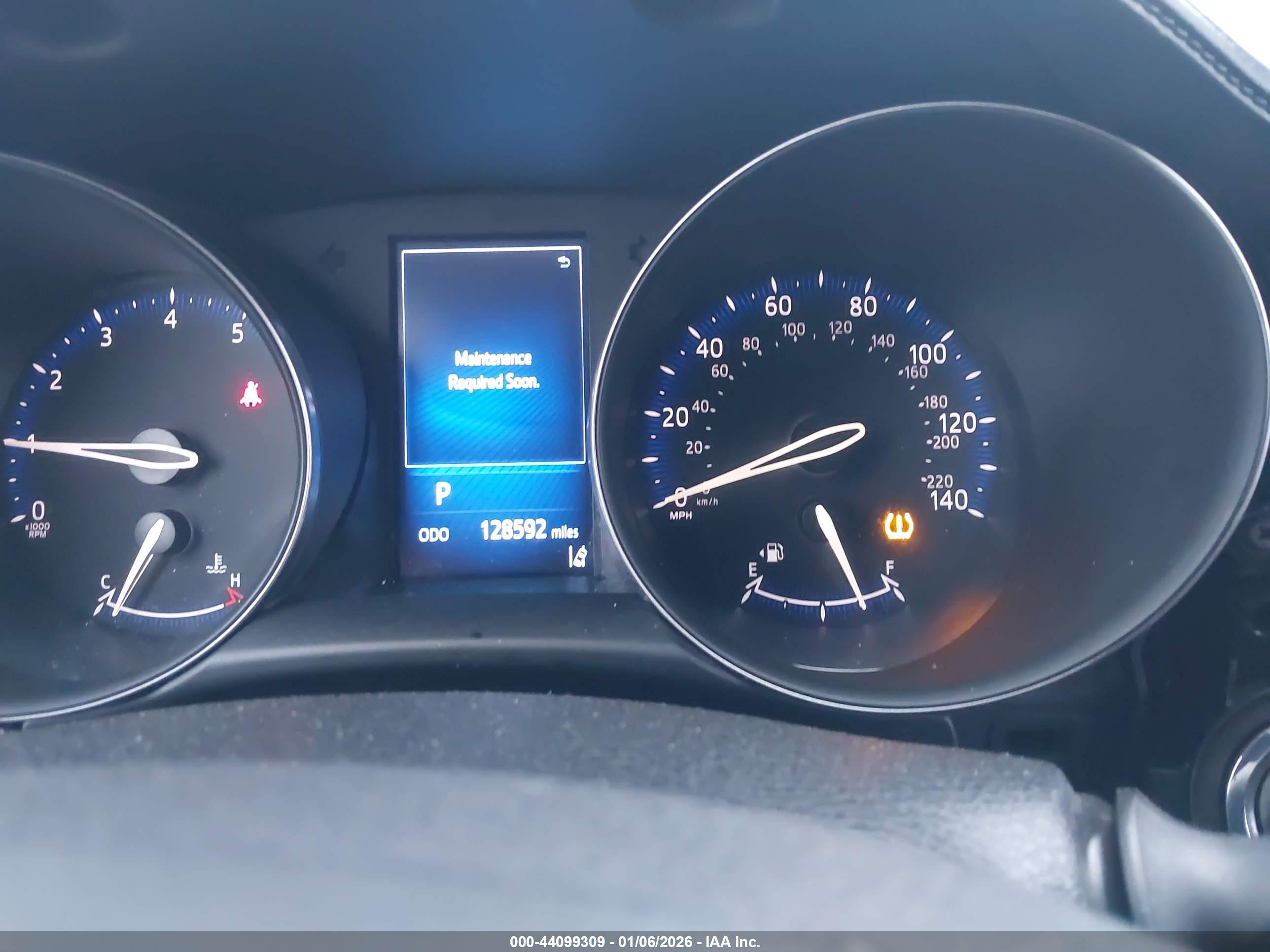 TOYOTA C-HR image 7