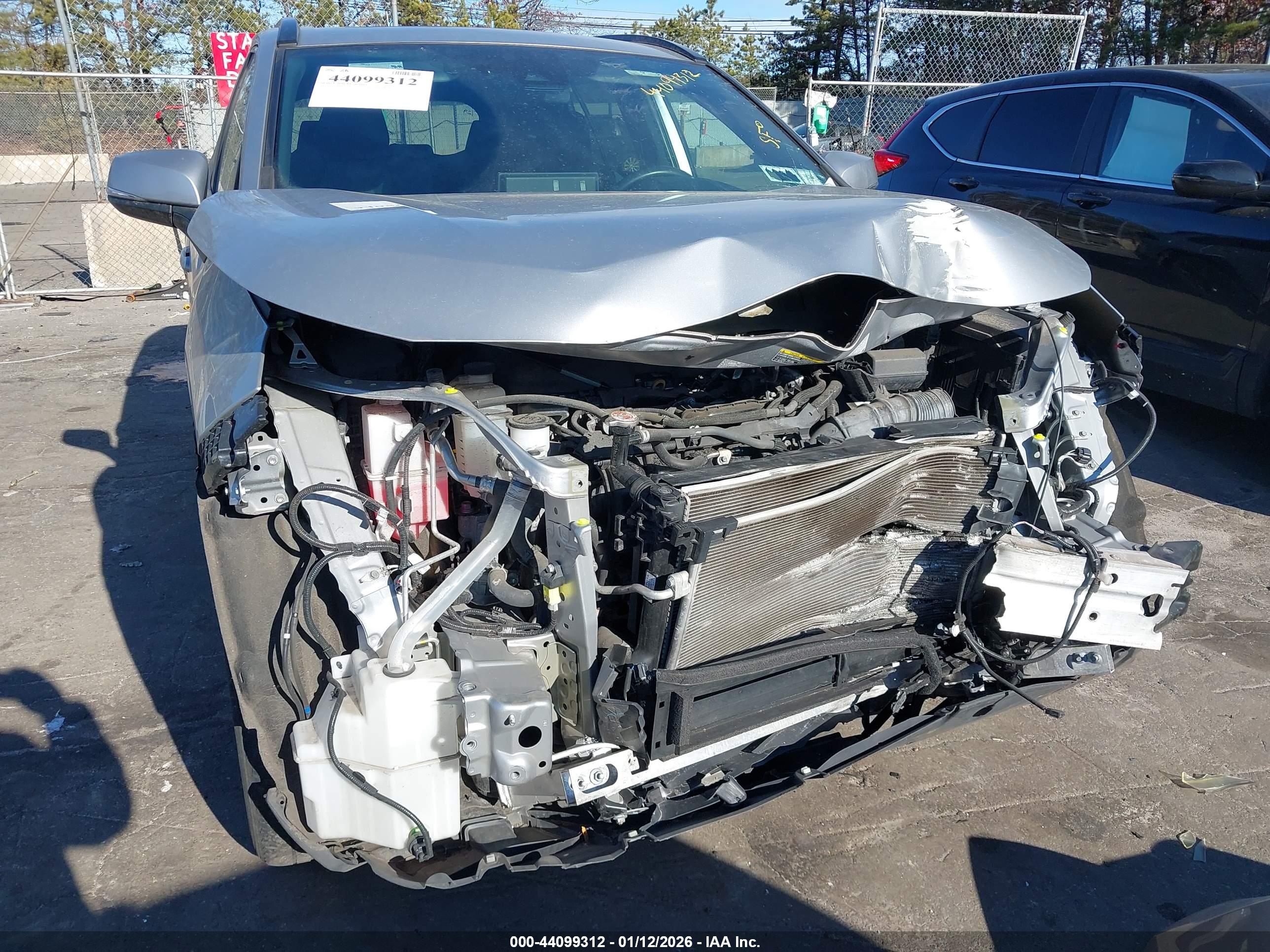 TOYOTA RAV4 image 6