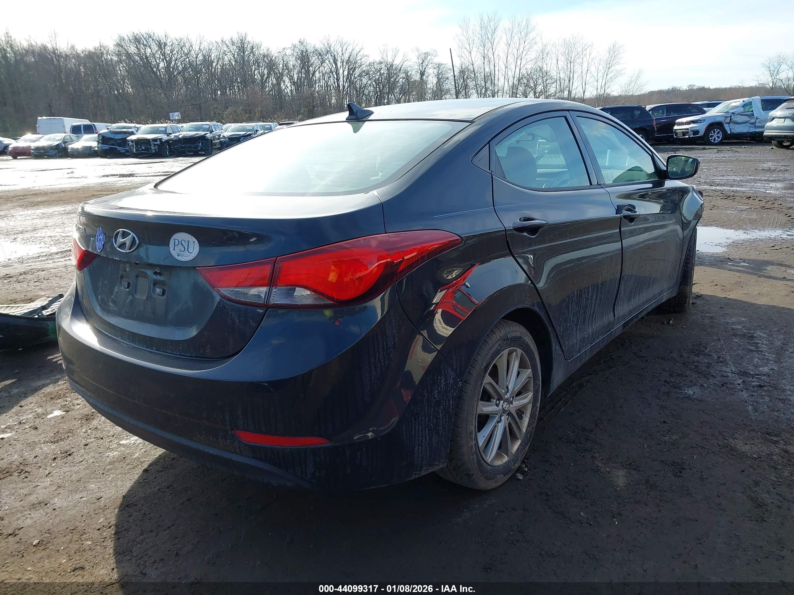 HYUNDAI ELANTRA image 4
