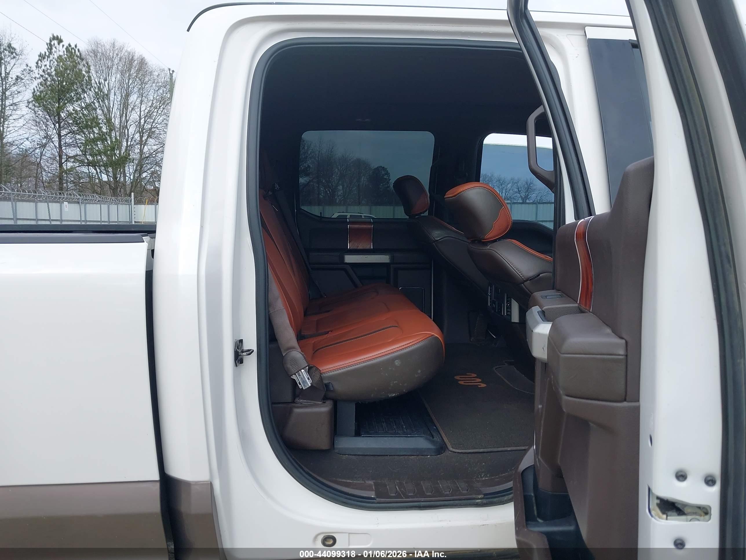 FORD F-250 image 8