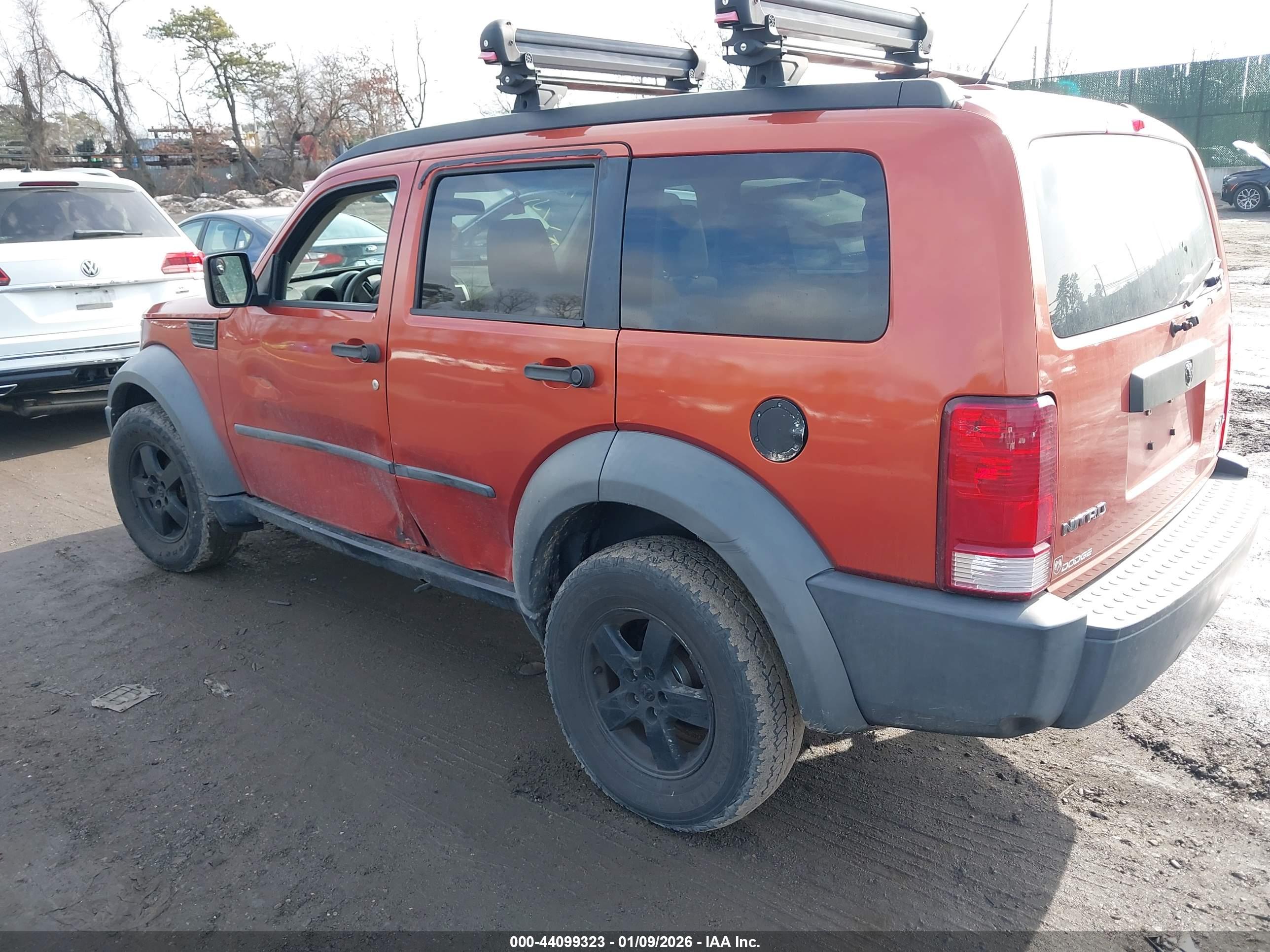 DODGE NITRO image 3